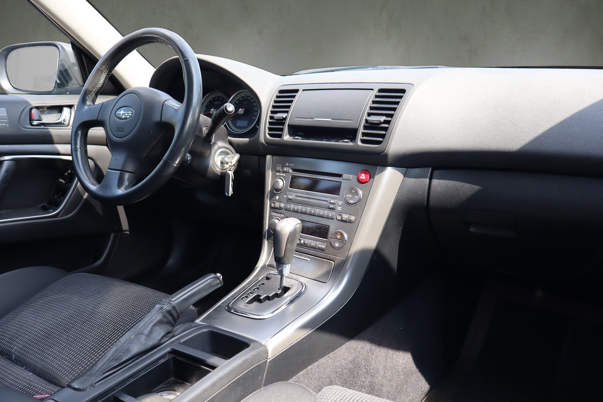 SUBARU Outback 2.5i AWD-image-6