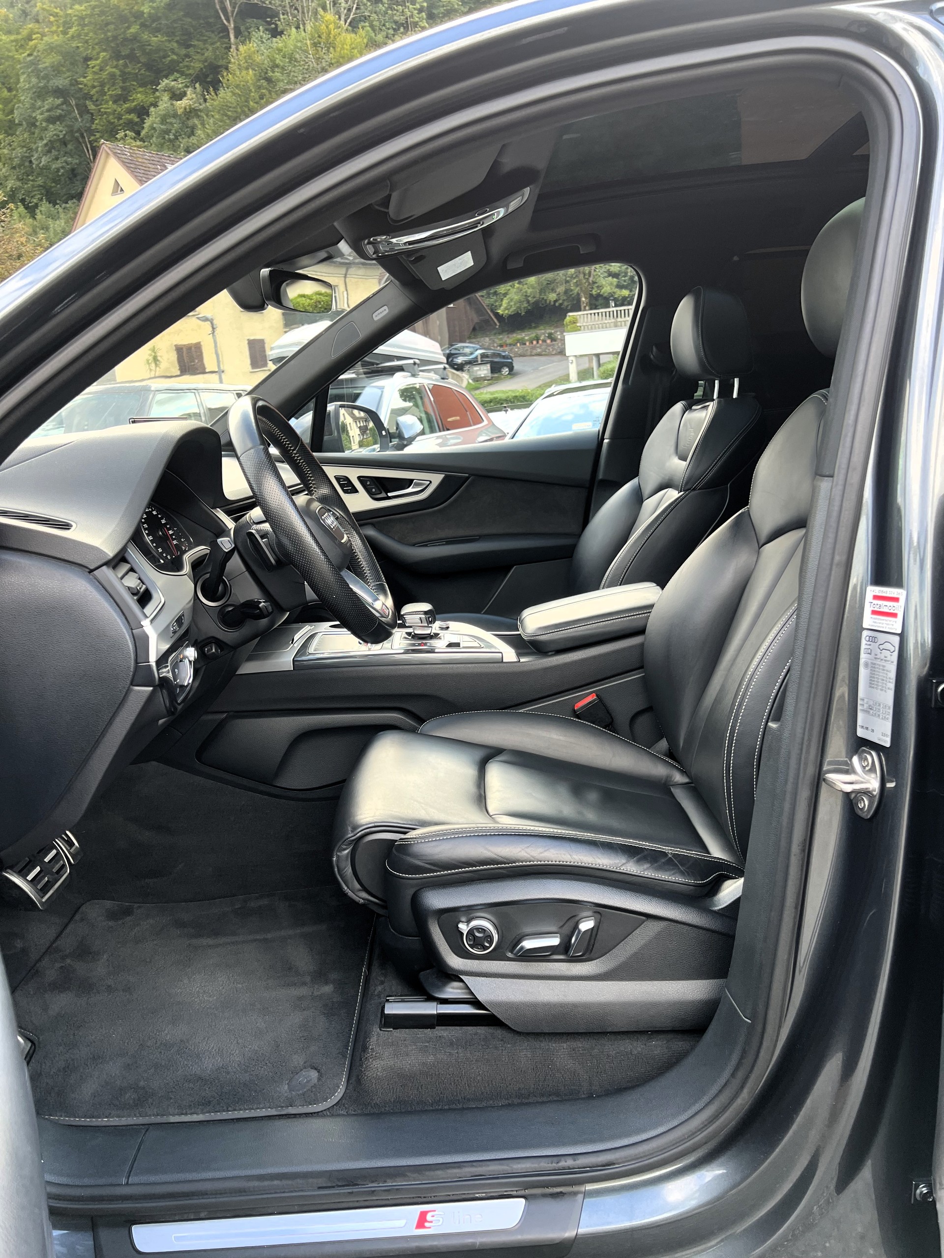 AUDI Q7 3.0 TDI quattro tiptronic-image-17