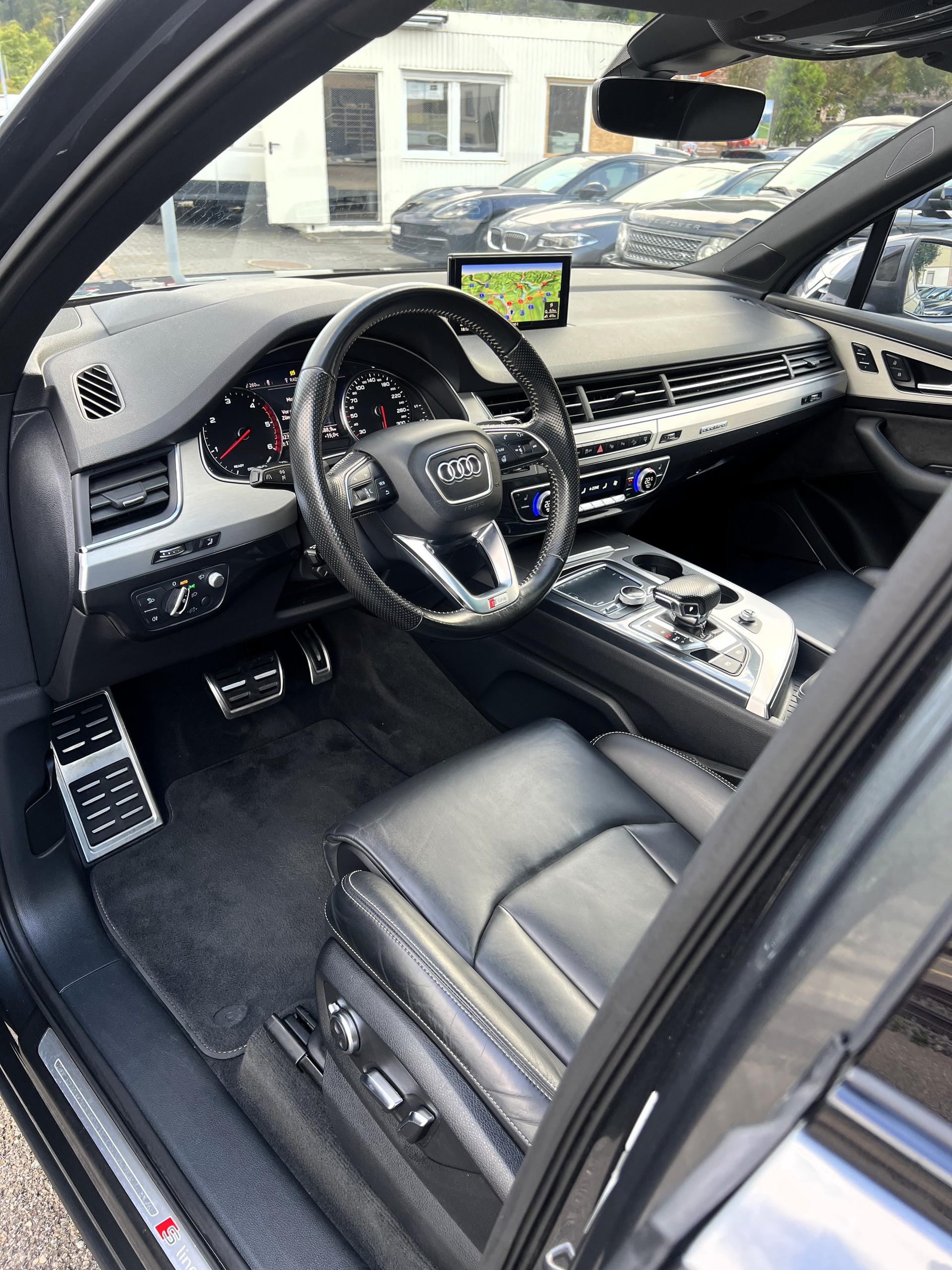 AUDI Q7 3.0 TDI quattro tiptronic-image-15