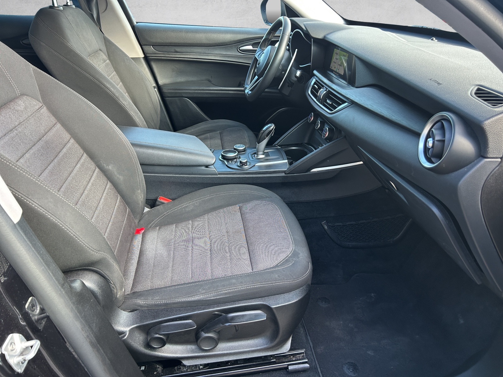 ALFA ROMEO Stelvio 2.2 JTDM Super Q4 Automatic-image-10