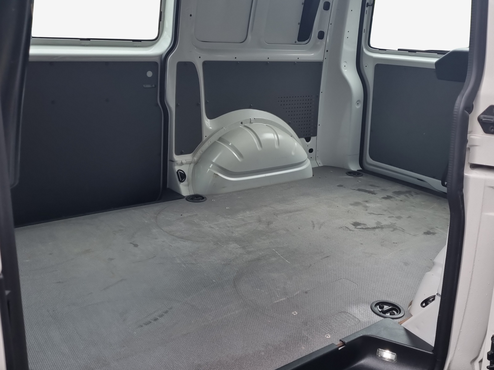 VW T6.1 2.0 TDI-image-11
