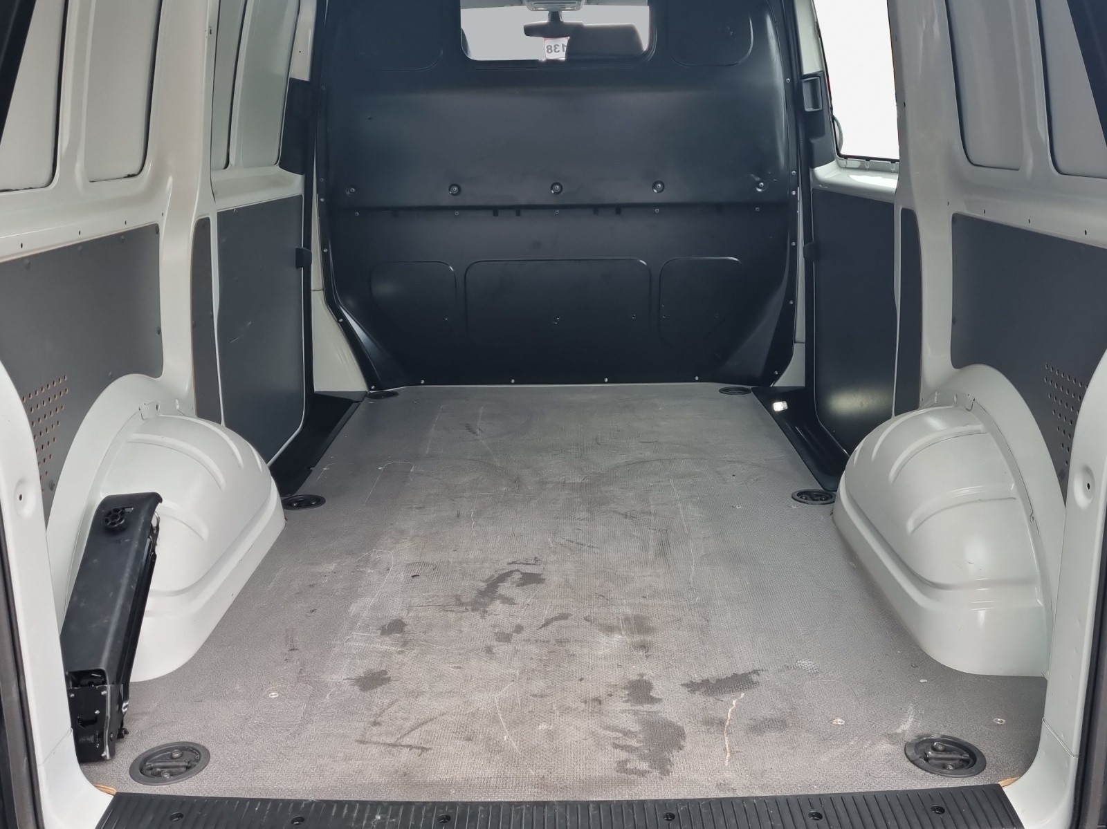 VW T6.1 2.0 TDI-image-12