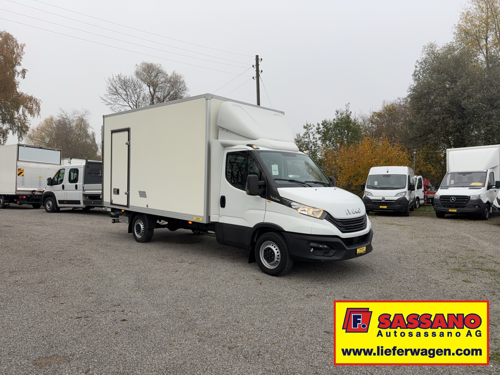 IVECO Daily 35S18 HI-MATCI Koffer mit Hebebühne + Seitentüre-image-3