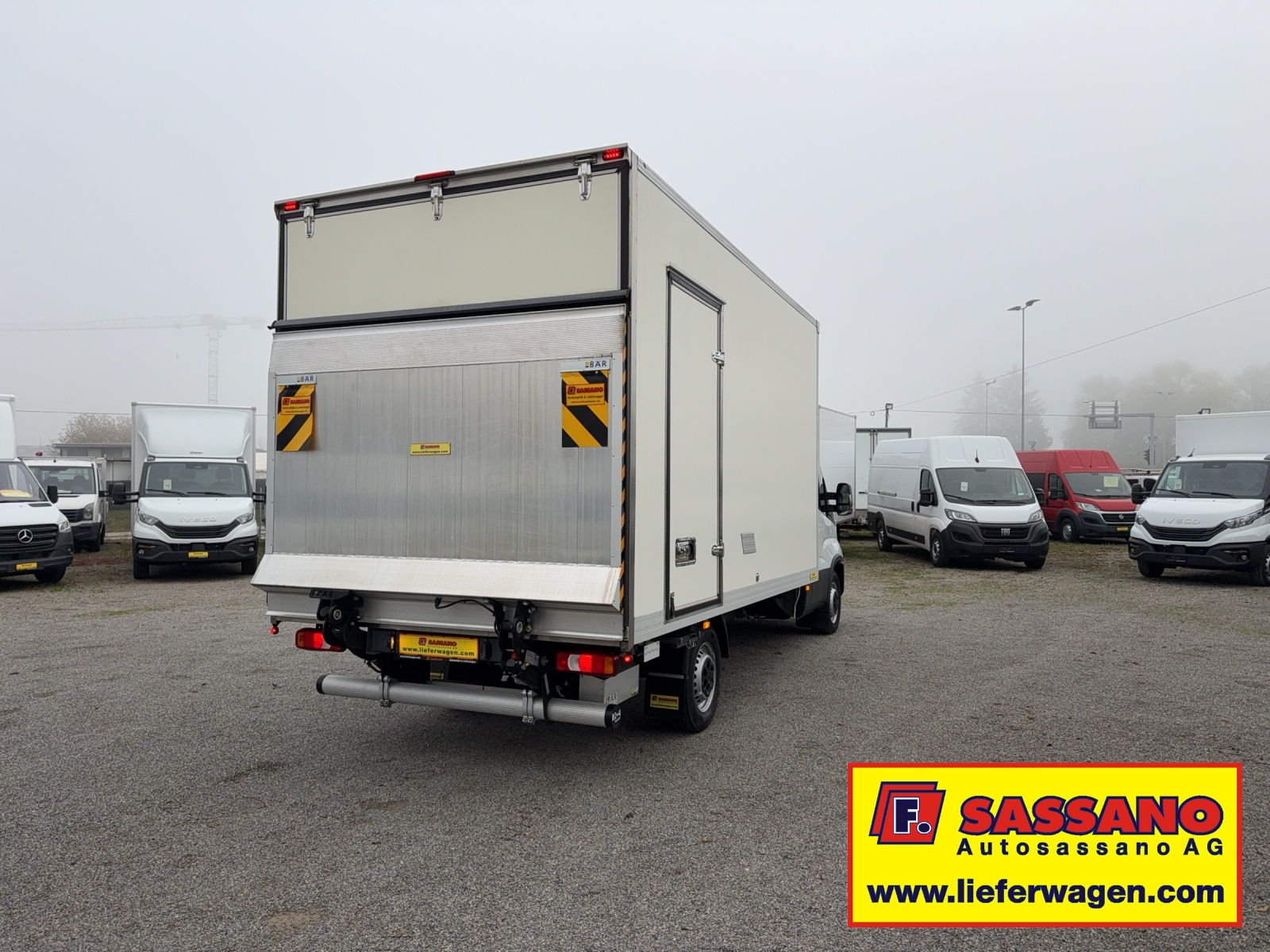 IVECO Daily 35S18 HI-MATCI Koffer mit Hebebühne + Seitentüre-image-7