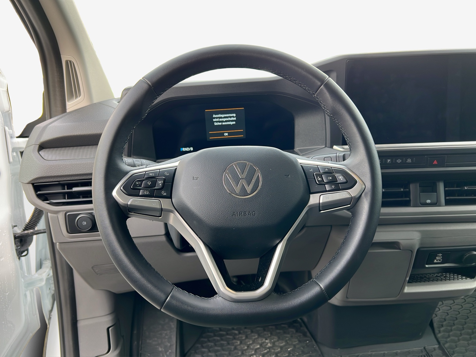 VW Transporter Kastenwagen BEV RS 3100mm 218PS AUT-image-9