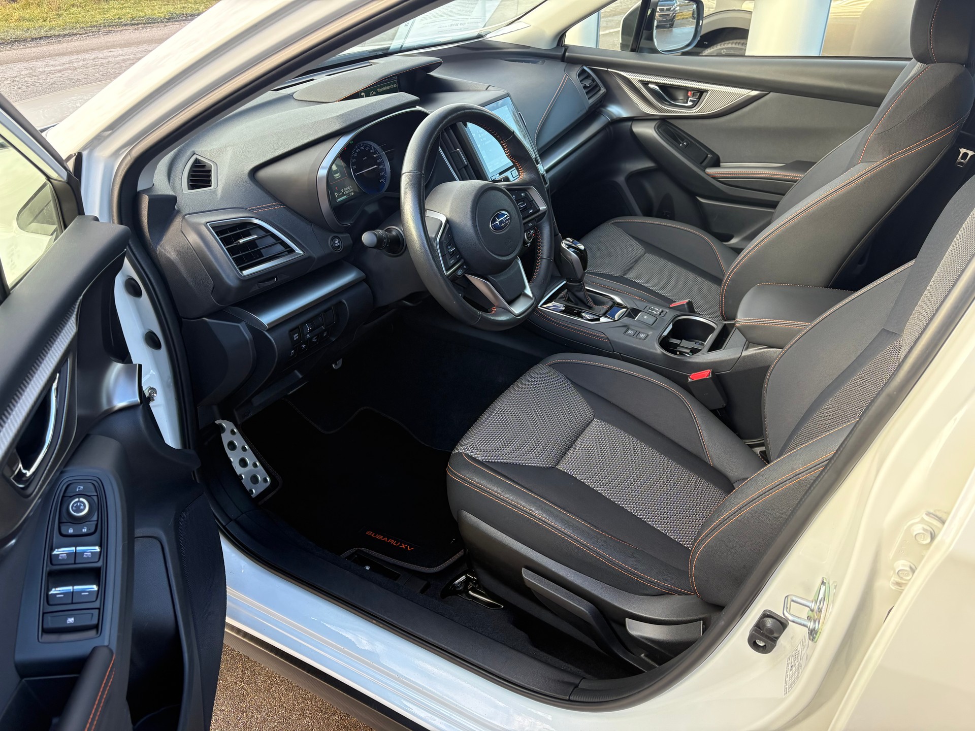 SUBARU XV 2.0i e-Boxer Swiss Plus-image-5