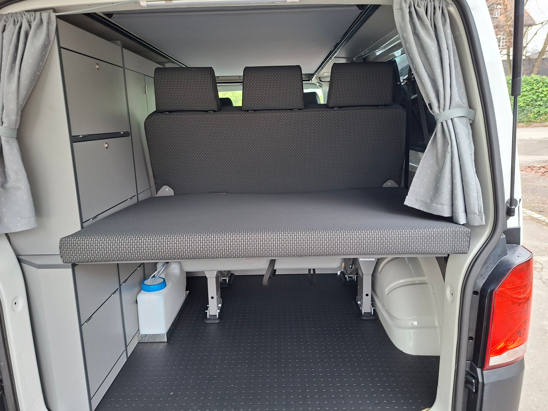 VW T6.1 2.0 TDI 150PS 4MOTION DSG LANG MAREMONTI COMFORT CAMPER 5SITZE-image-11