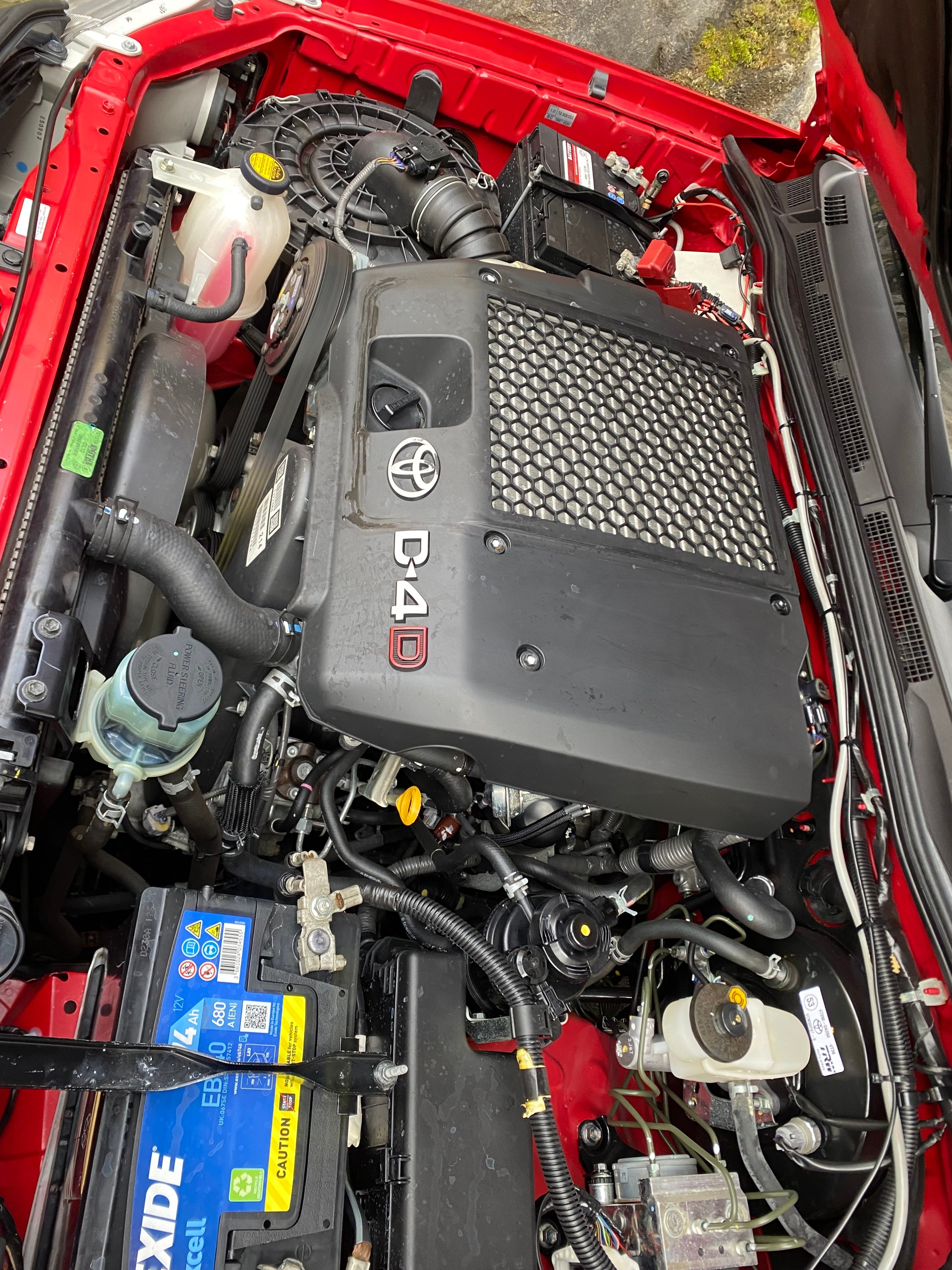 TOYOTA Hilux 4x4 SingleCab LineaLuna-image-11