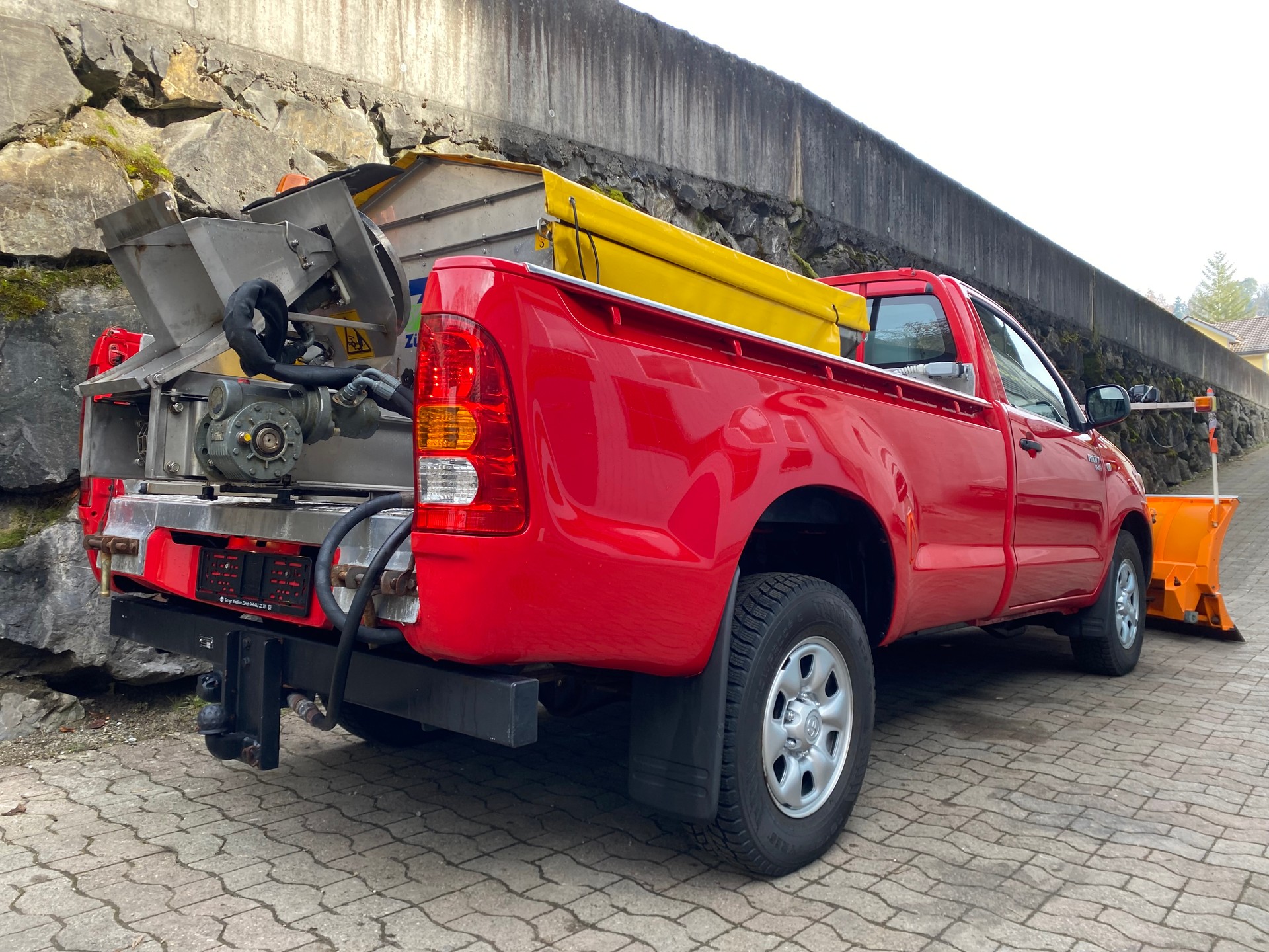 TOYOTA Hilux 4x4 SingleCab LineaLuna-image-2
