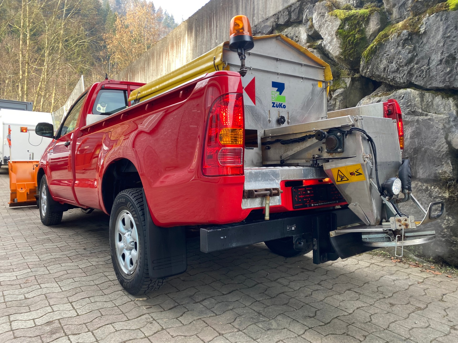 TOYOTA Hilux 4x4 SingleCab LineaLuna-image-3