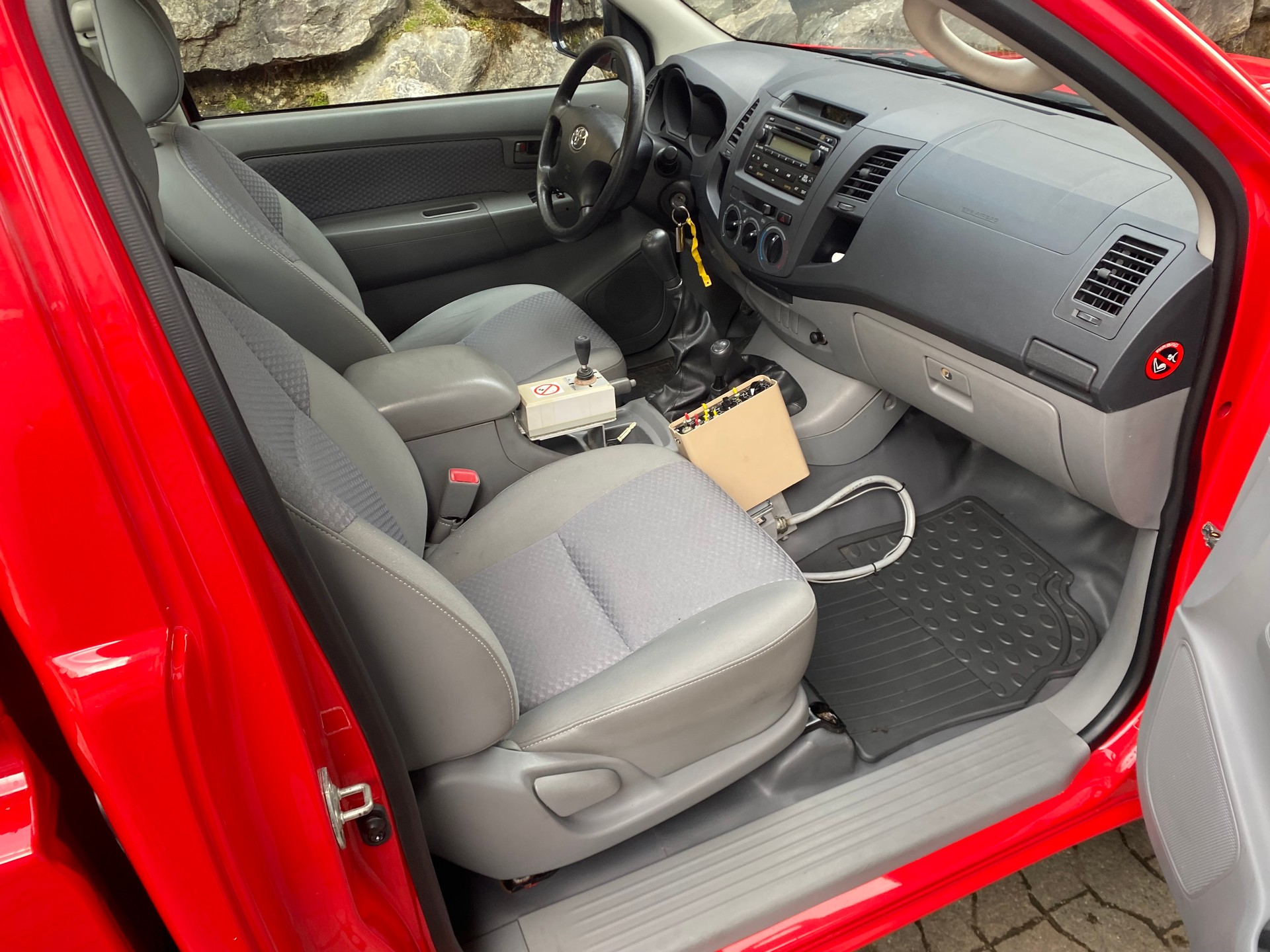 TOYOTA Hilux 4x4 SingleCab LineaLuna-image-7
