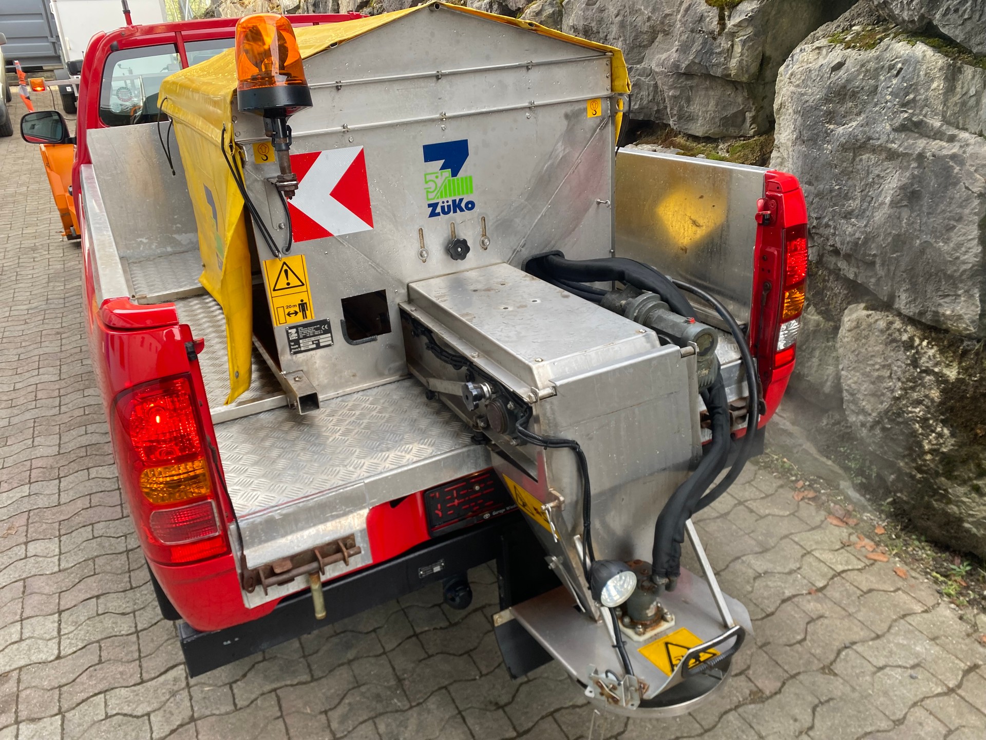 TOYOTA Hilux 4x4 SingleCab LineaLuna-image-9