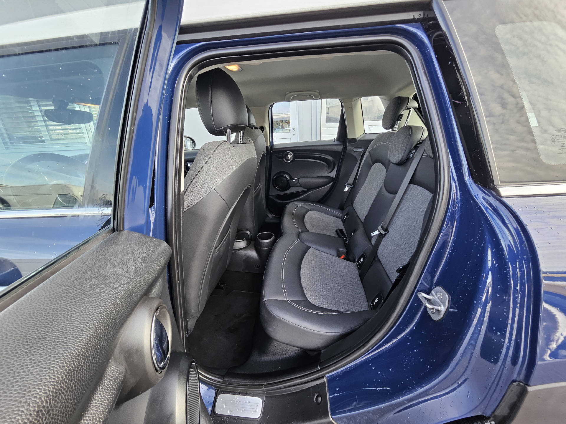 MINI 1.5i Cooper * 8- fach bereift * Frisch ab MFK *-image-13