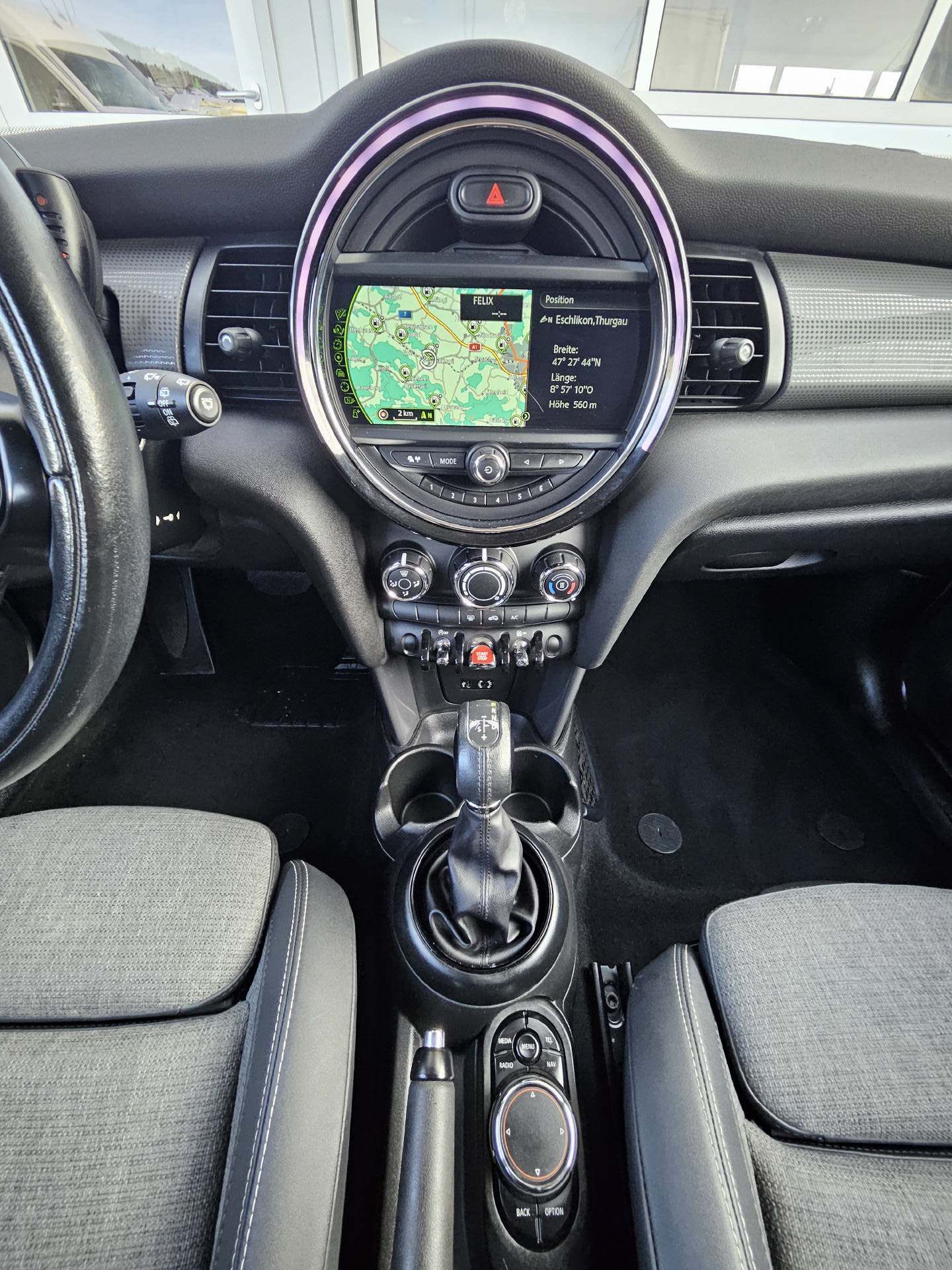 MINI 1.5i Cooper * 8- fach bereift * Frisch ab MFK *-image-10
