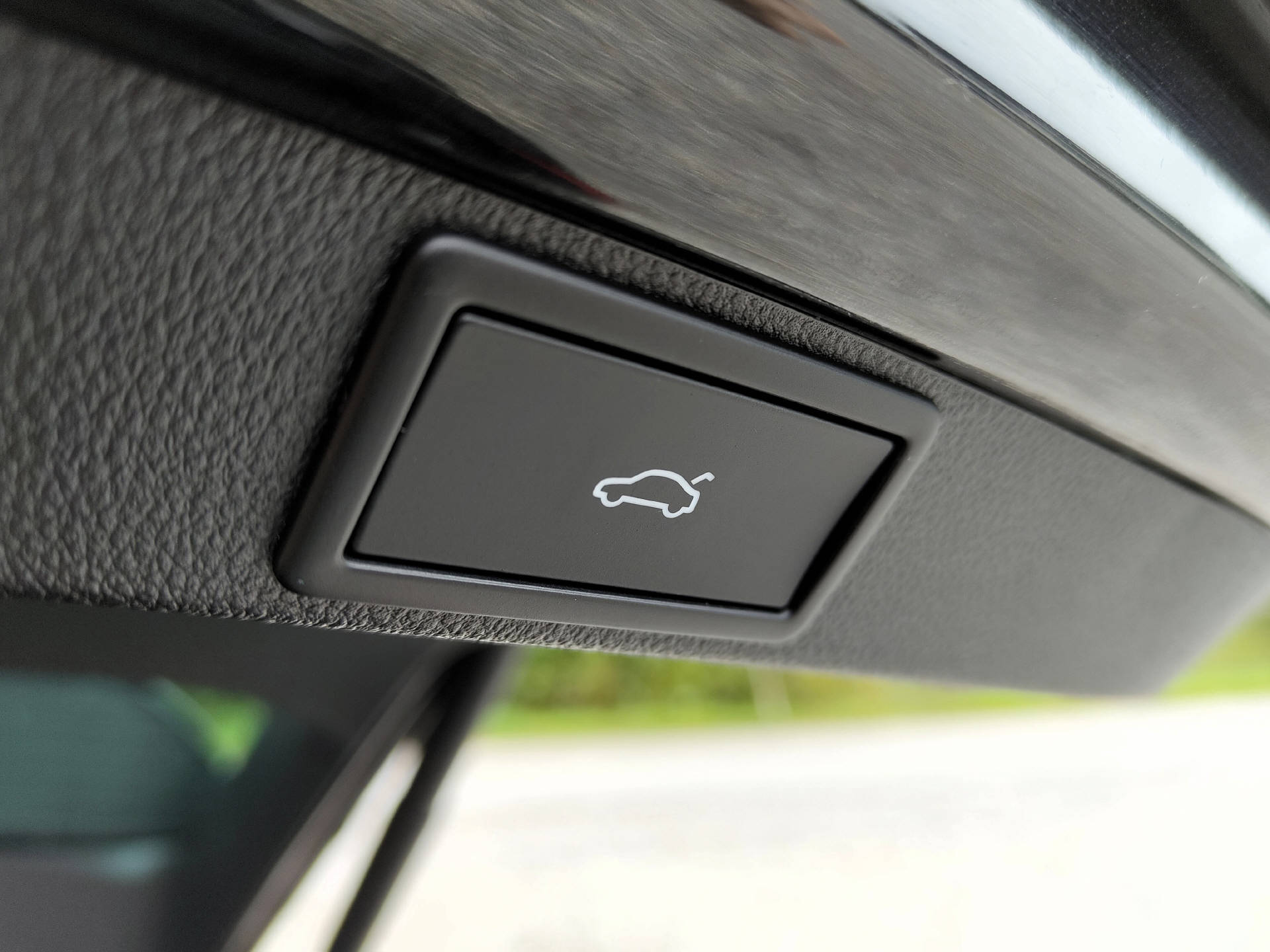 SKODA Octavia Combi 2.0 TSI RS DSG-image-13