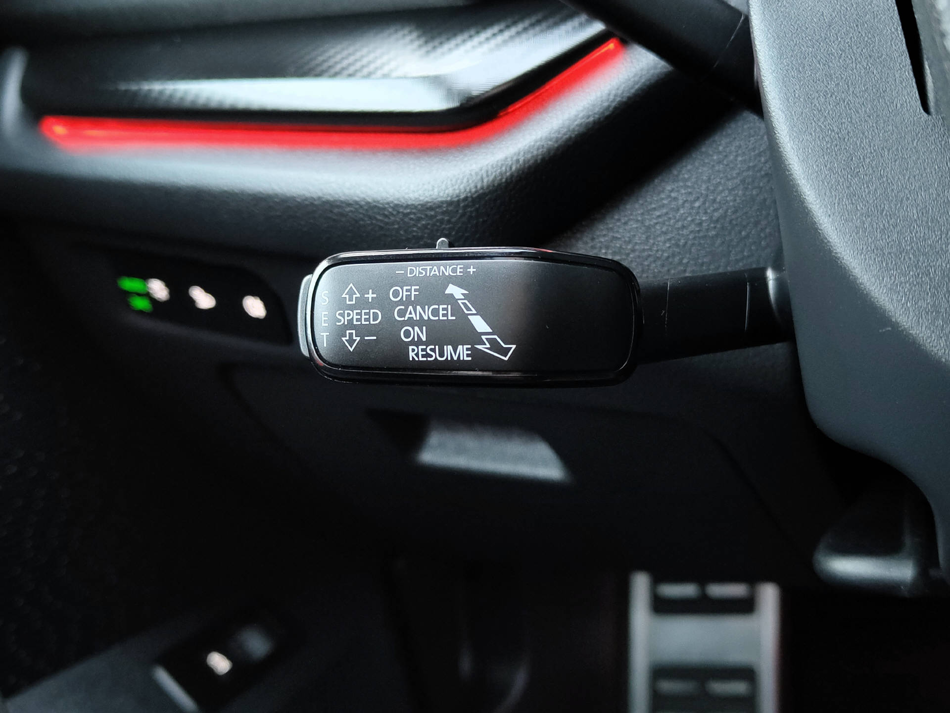 SKODA Octavia Combi 2.0 TSI RS DSG-image-11