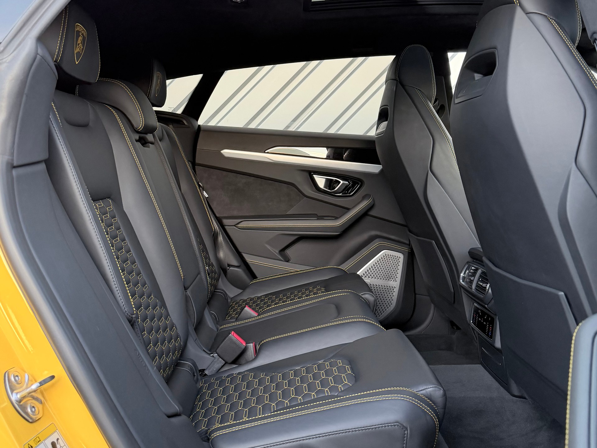 LAMBORGHINI Urus E-Gear-image-13