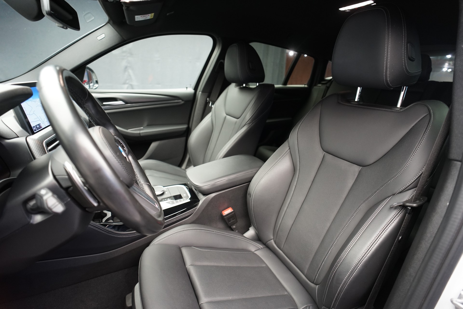 BMW X4 xDrive 48V 20d M Sport Steptronic-image-18