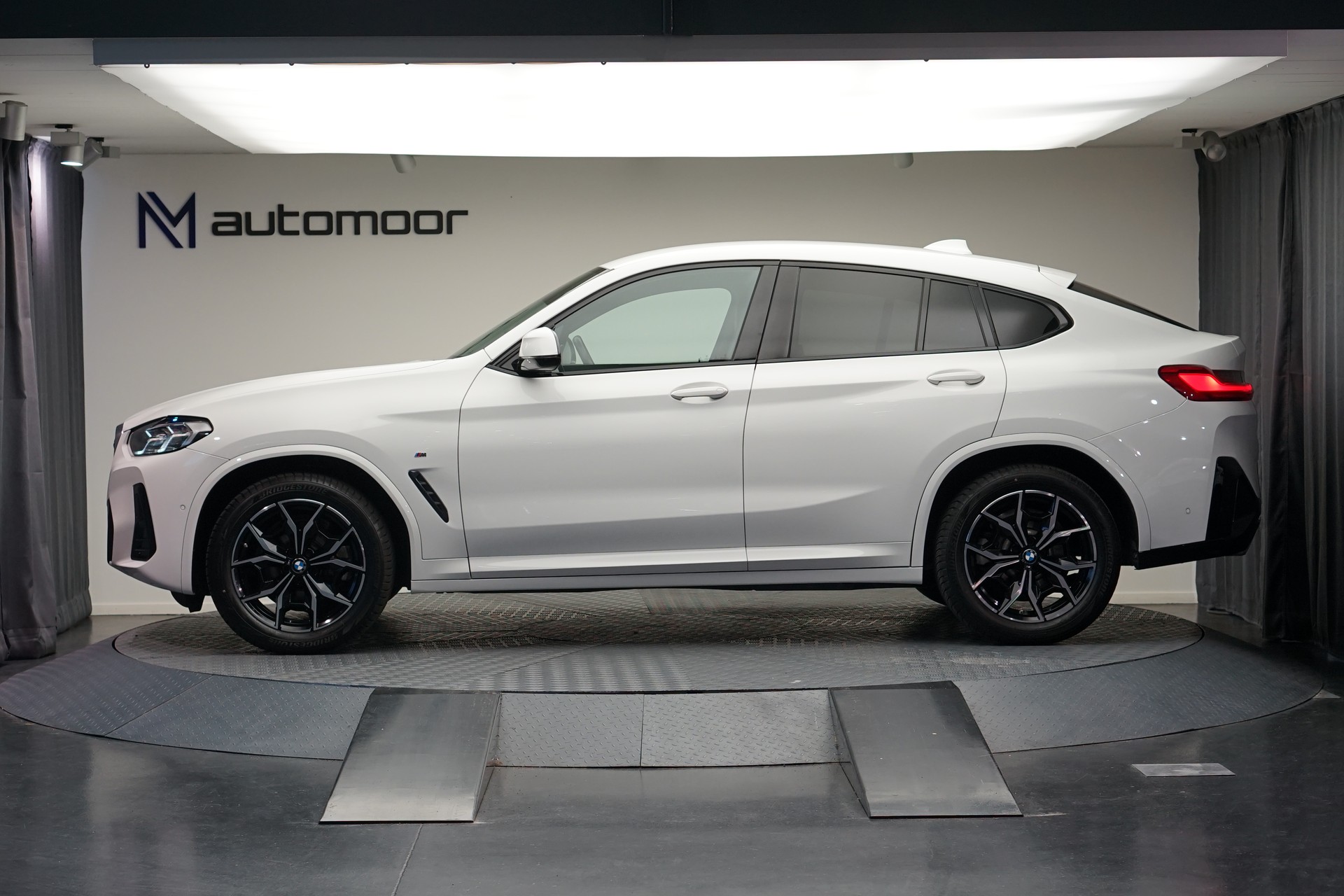 BMW X4 xDrive 48V 20d M Sport Steptronic-image-7