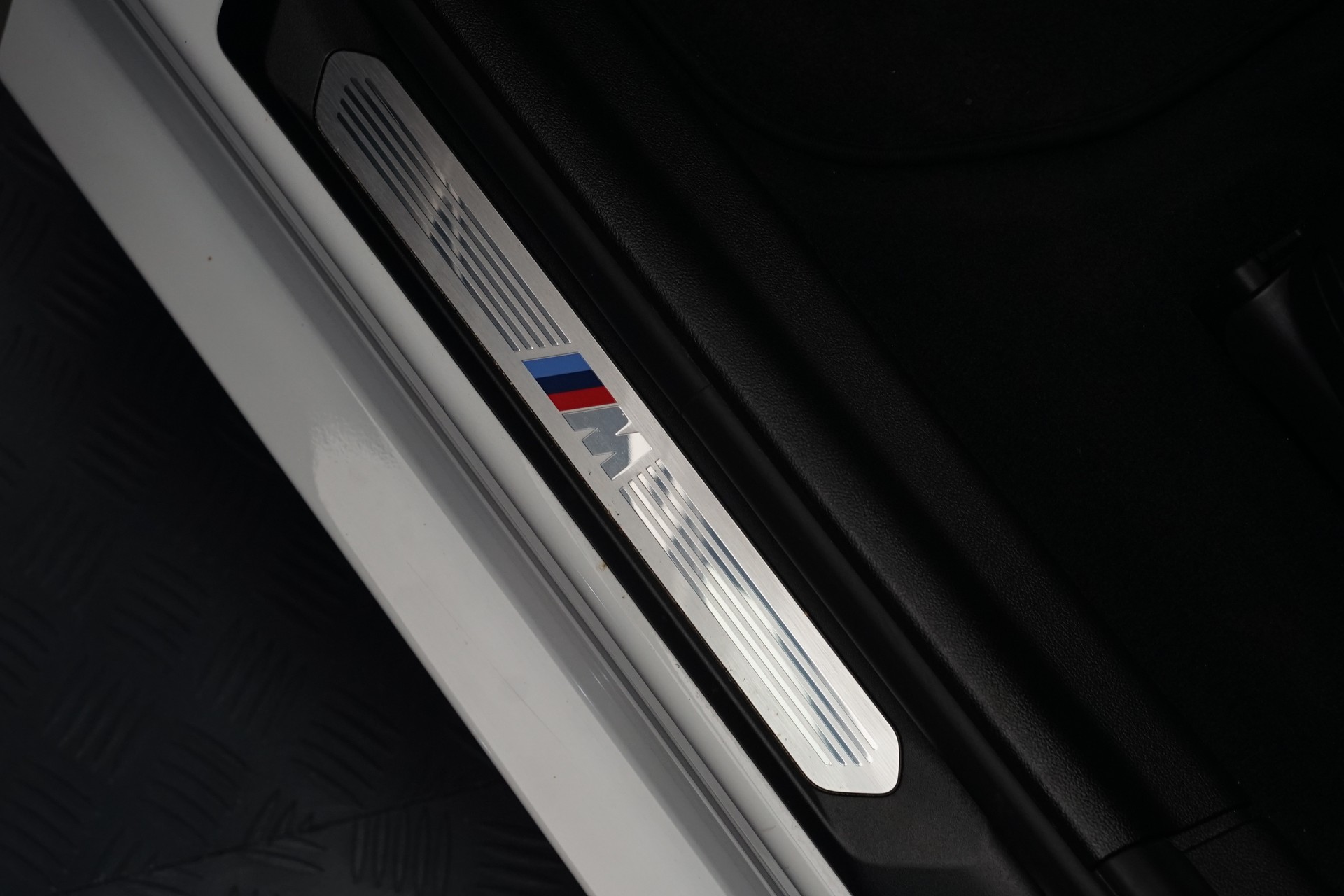 BMW X4 xDrive 48V 20d M Sport Steptronic-image-25