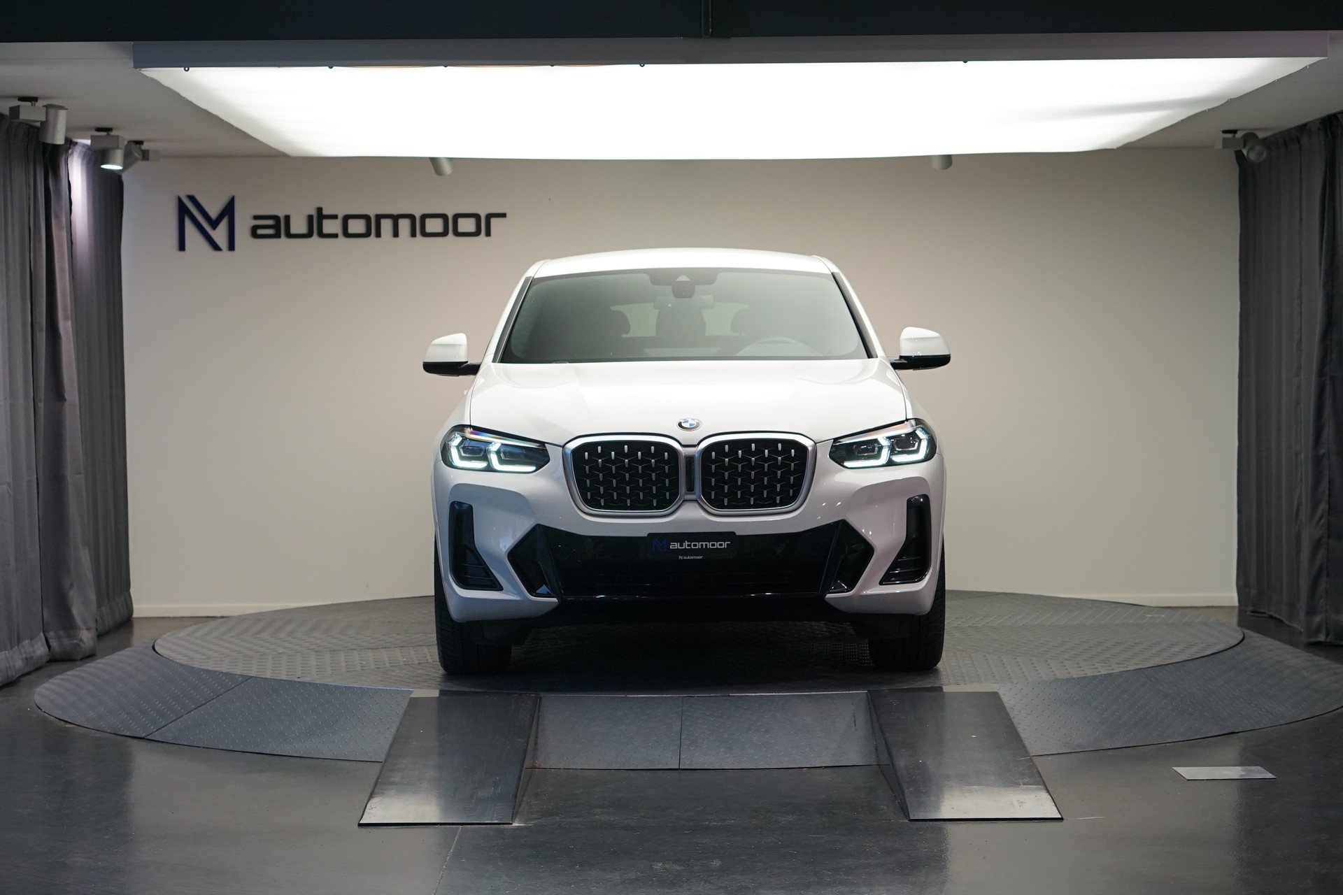 BMW X4 xDrive 48V 20d M Sport Steptronic-image-1
