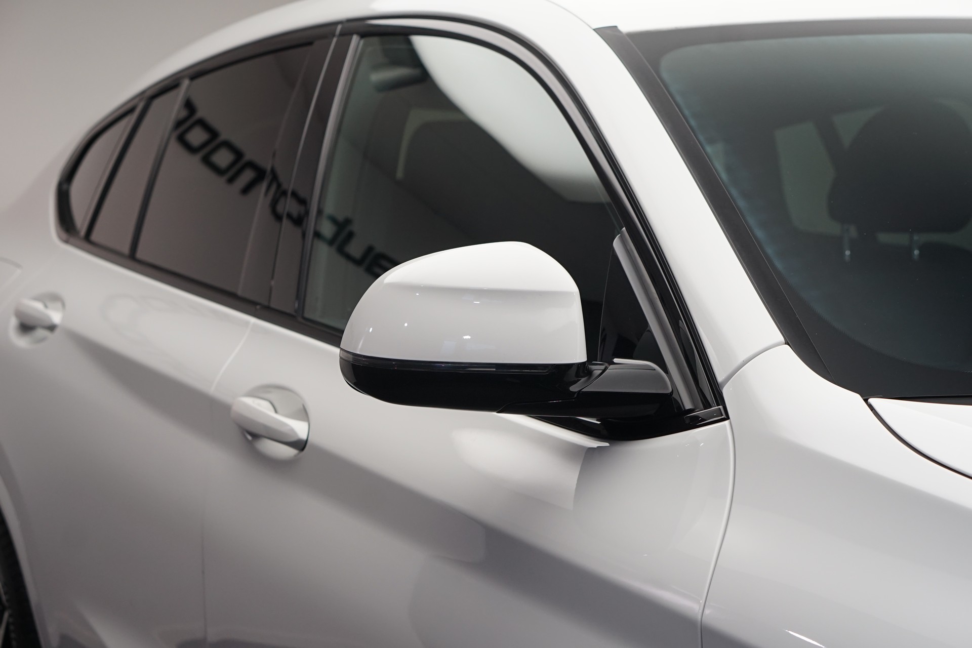 BMW X4 xDrive 48V 20d M Sport Steptronic-image-37