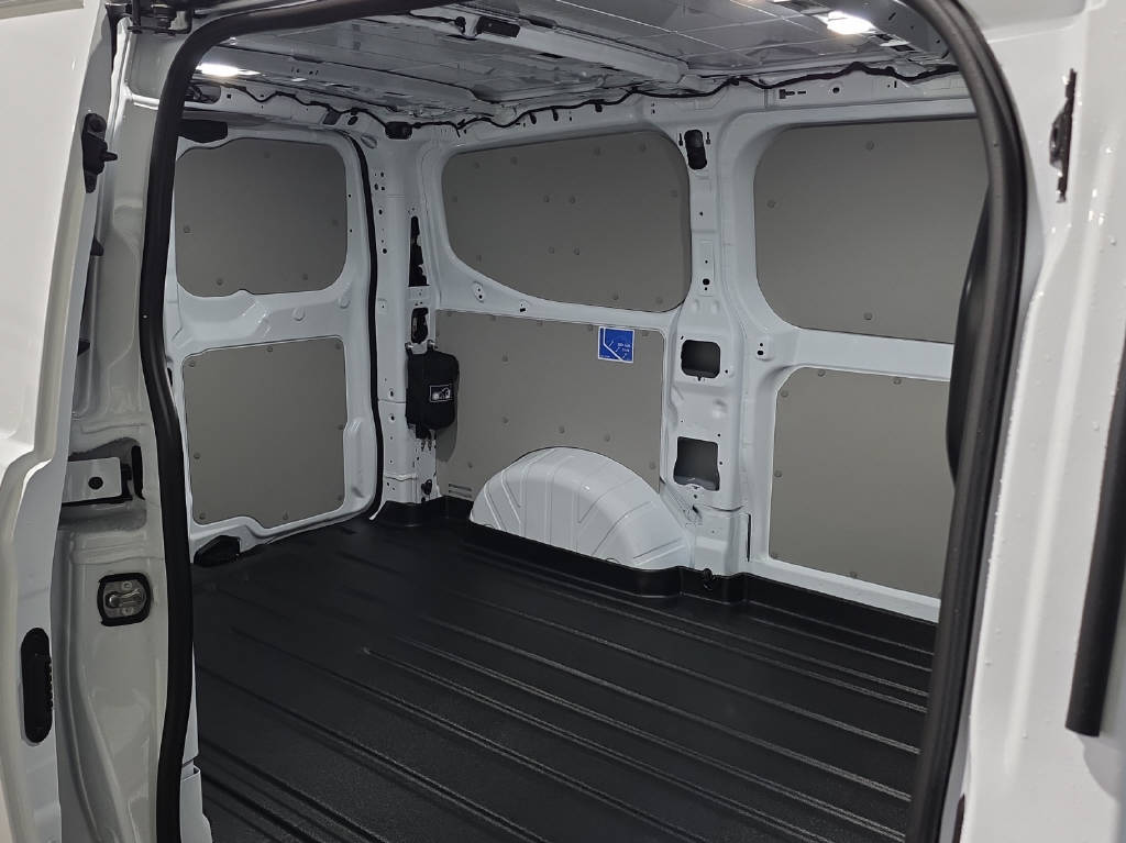 FORD Transit Custom Van 320 L1 2.5 Duratec 233 PS Trend PHEV-image-16