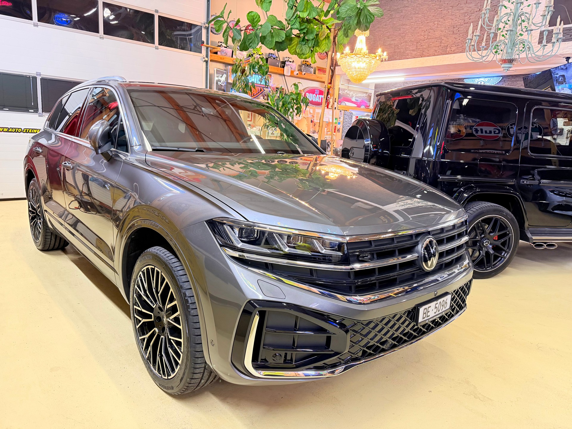 VW TOUAREG "3.0 TDI R-LINE" TIPTRONIC. CH WAGEN. AMAG SCHEIZ AUSLIEFERUNG. TOP AUSSTATTUNG. MIT AHK.-image-5