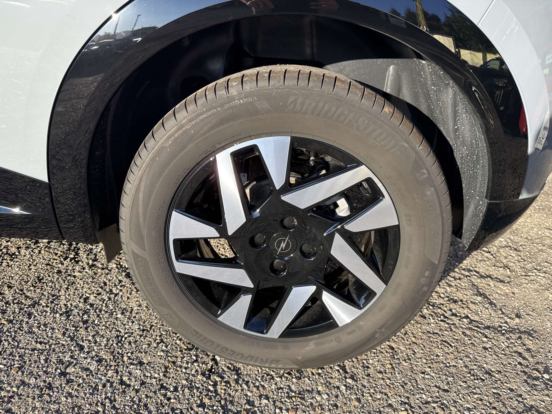 OPEL Mokka 1.2 Direct Injection Turbo GS Automat-image-9