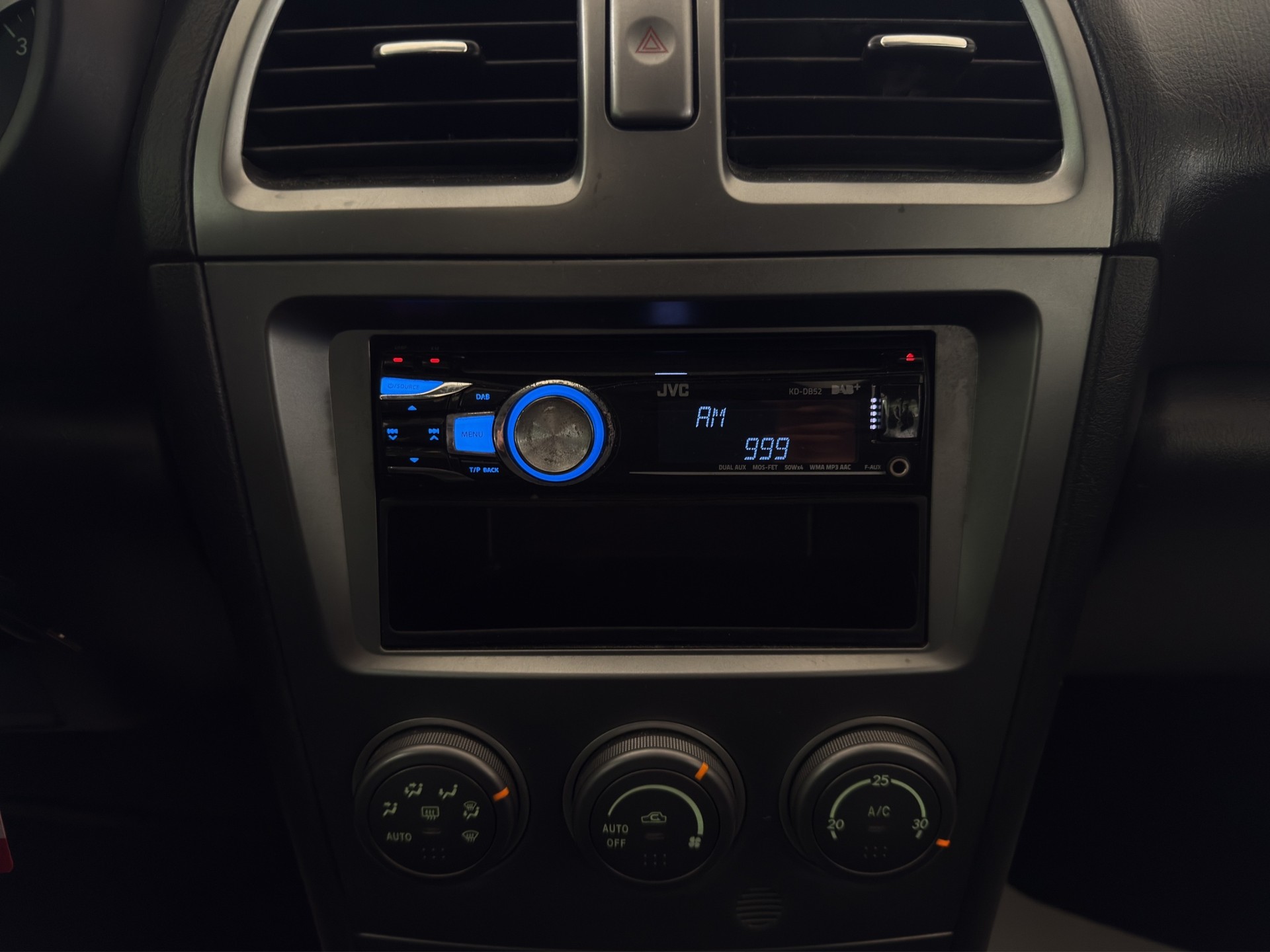 SUBARU Impreza 2.0 Sports-image-12