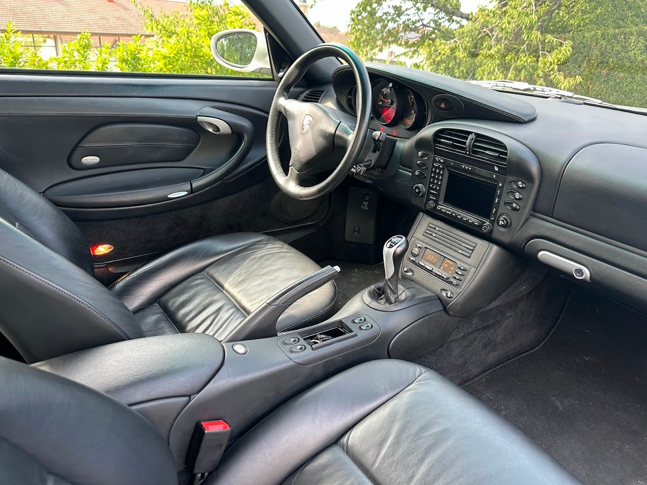 PORSCHE 911 Carrera 4 S-image-3