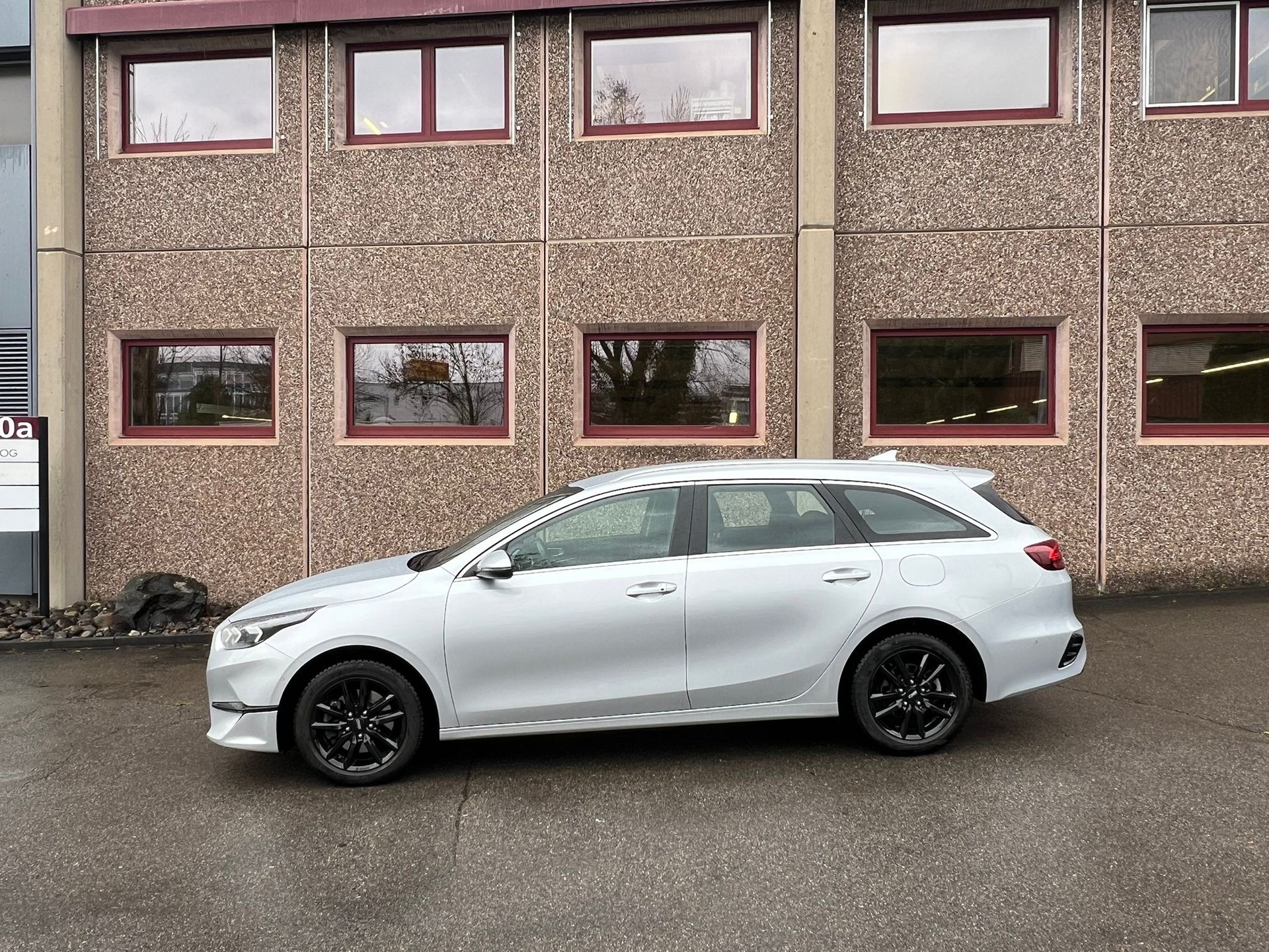 KIA Ceed Sportswagon 1.5 T-GDi MHEV Power DCT-showroom-element-2