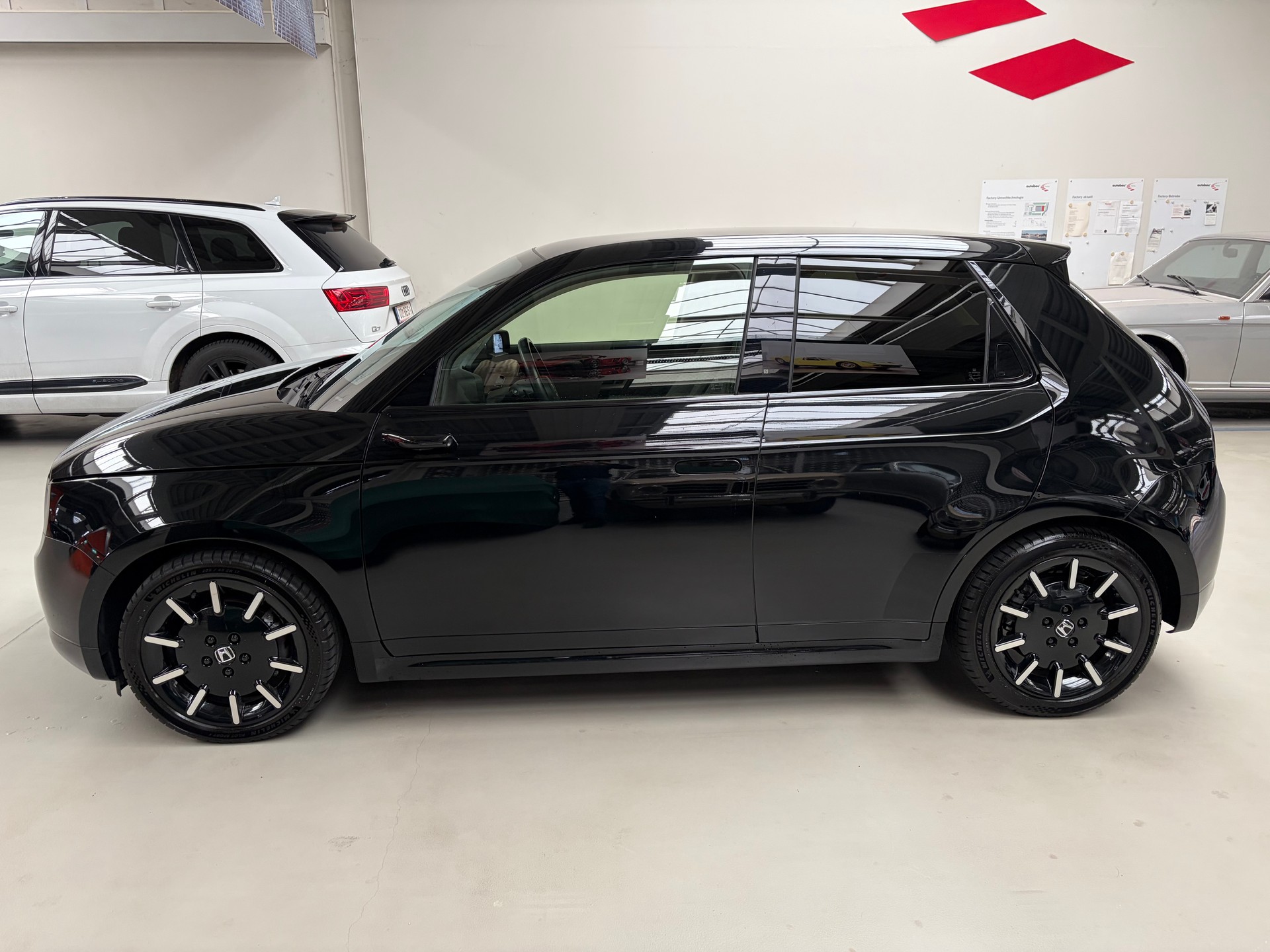 HONDA e Advance-image-1