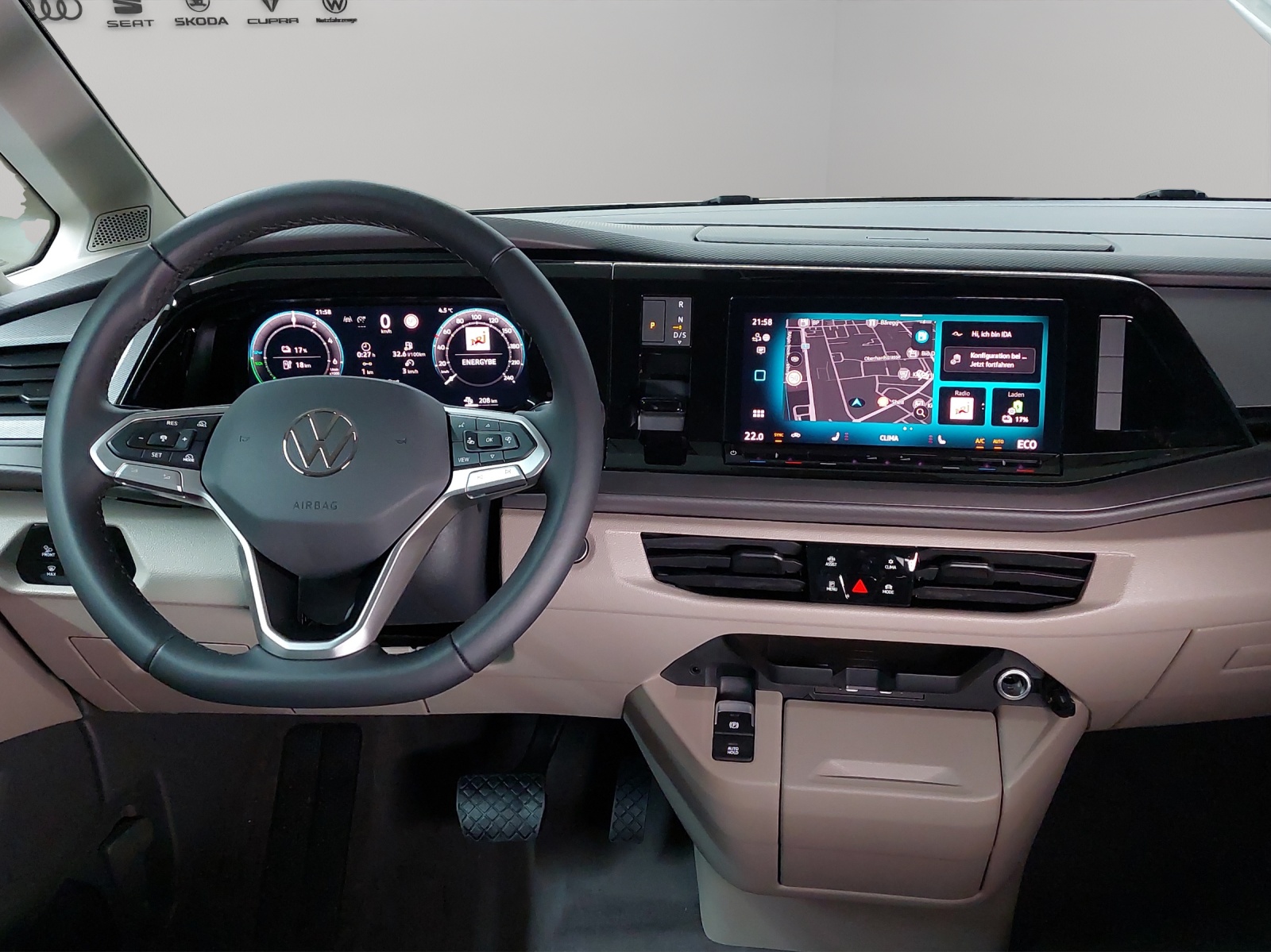 VW Multivan Liberty Kurz 1.5l eHybrid-image-5