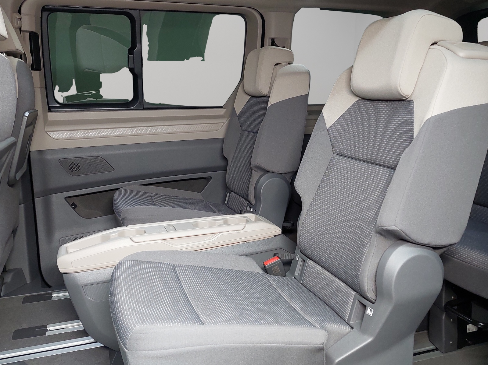 VW Multivan Liberty Kurz 1.5l eHybrid-image-7