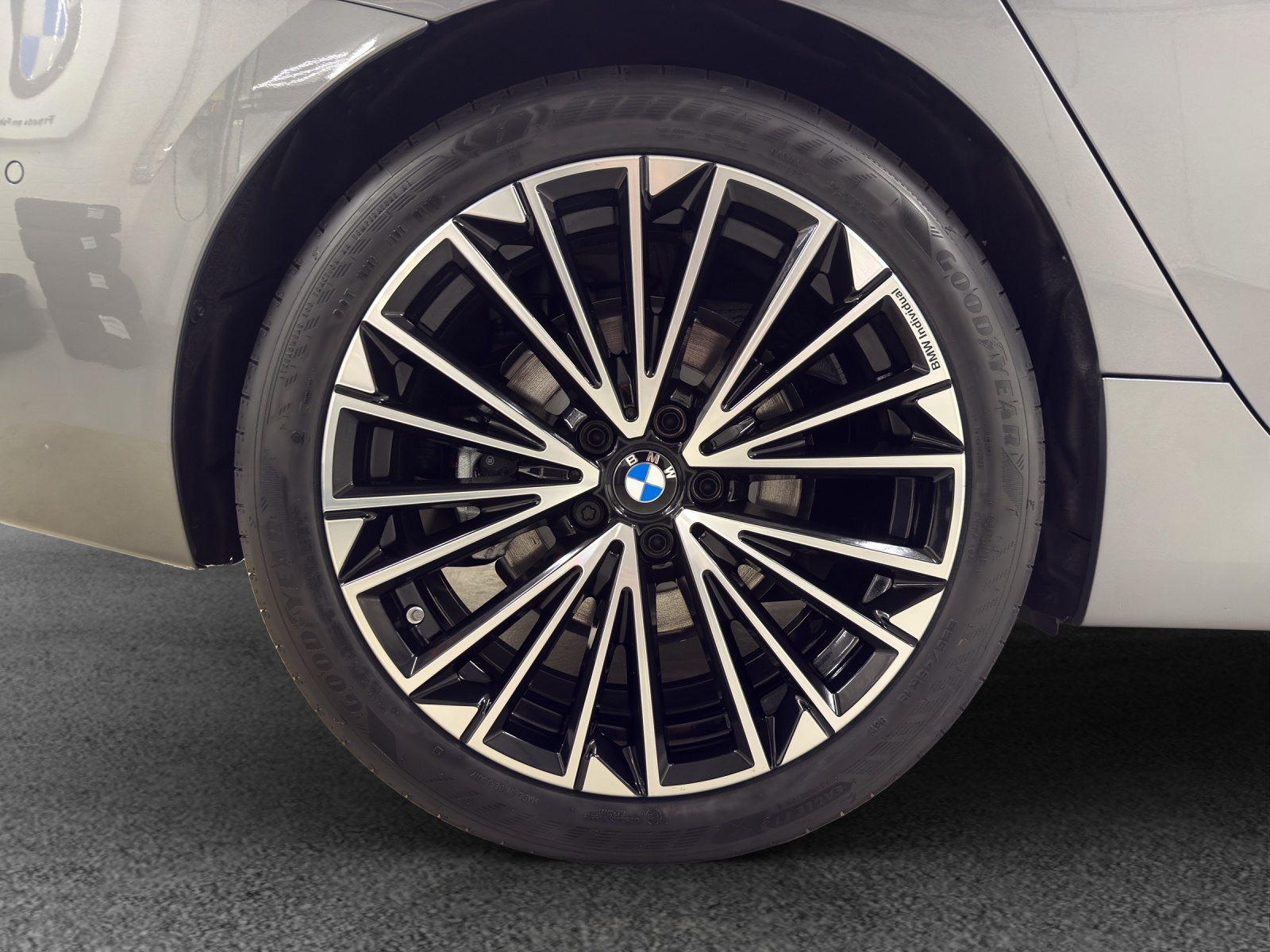 BMW 223d Active Tourer xDrive DKG-image-10