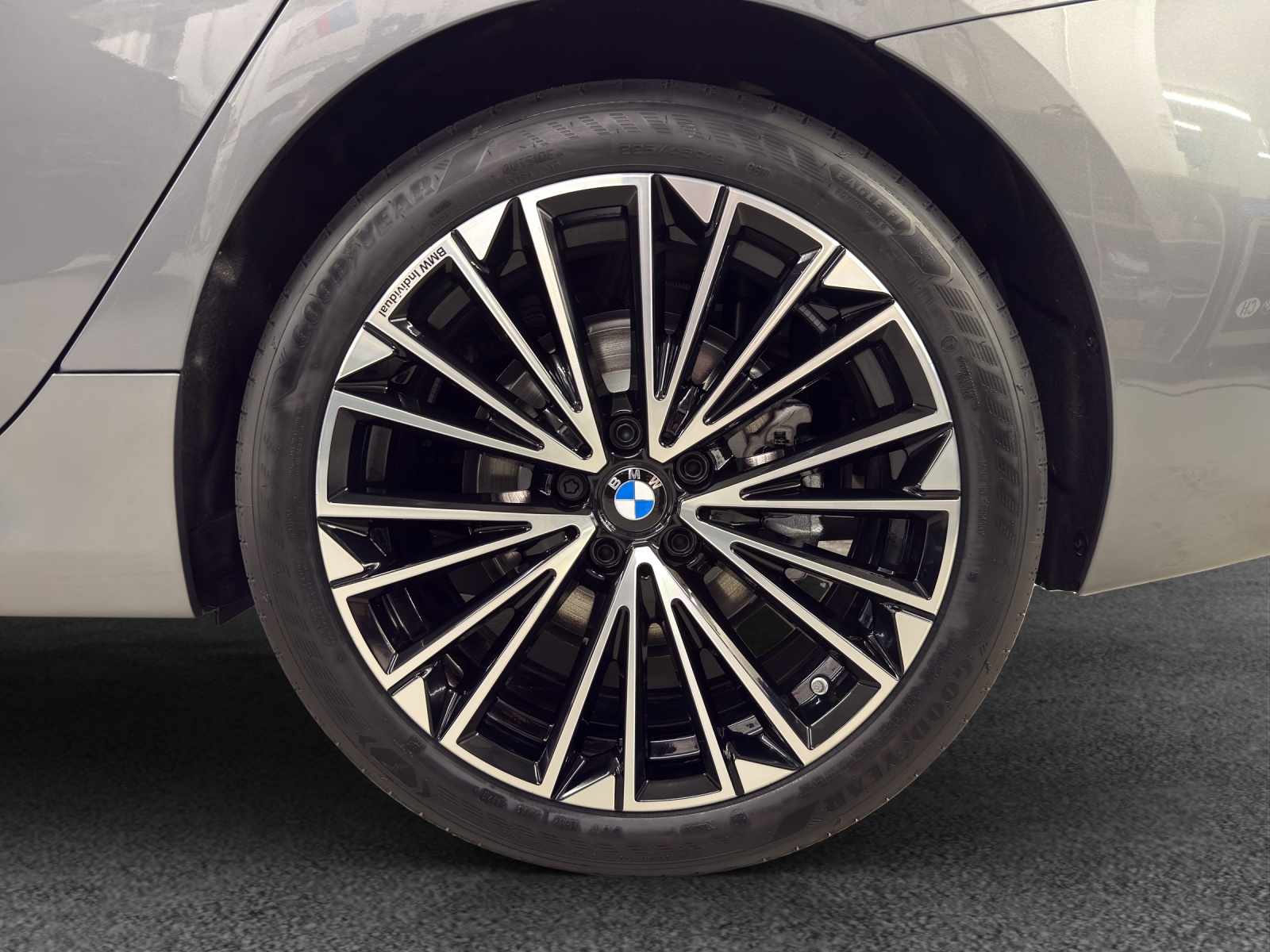 BMW 223d Active Tourer xDrive DKG-image-9