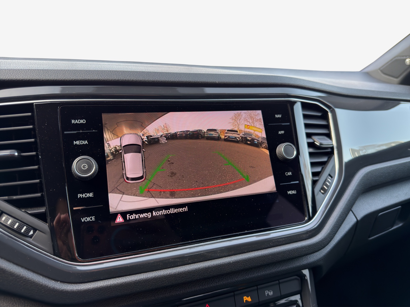 VW T-Roc 2.0 TSI Sport DSG 4Motion-image-14