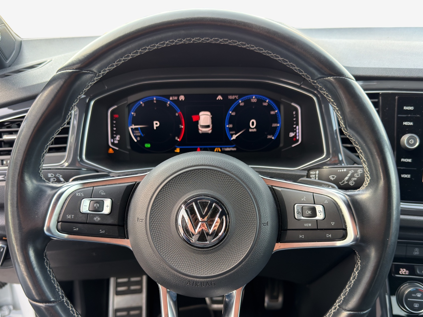 VW T-Roc 2.0 TSI Sport DSG 4Motion-image-9