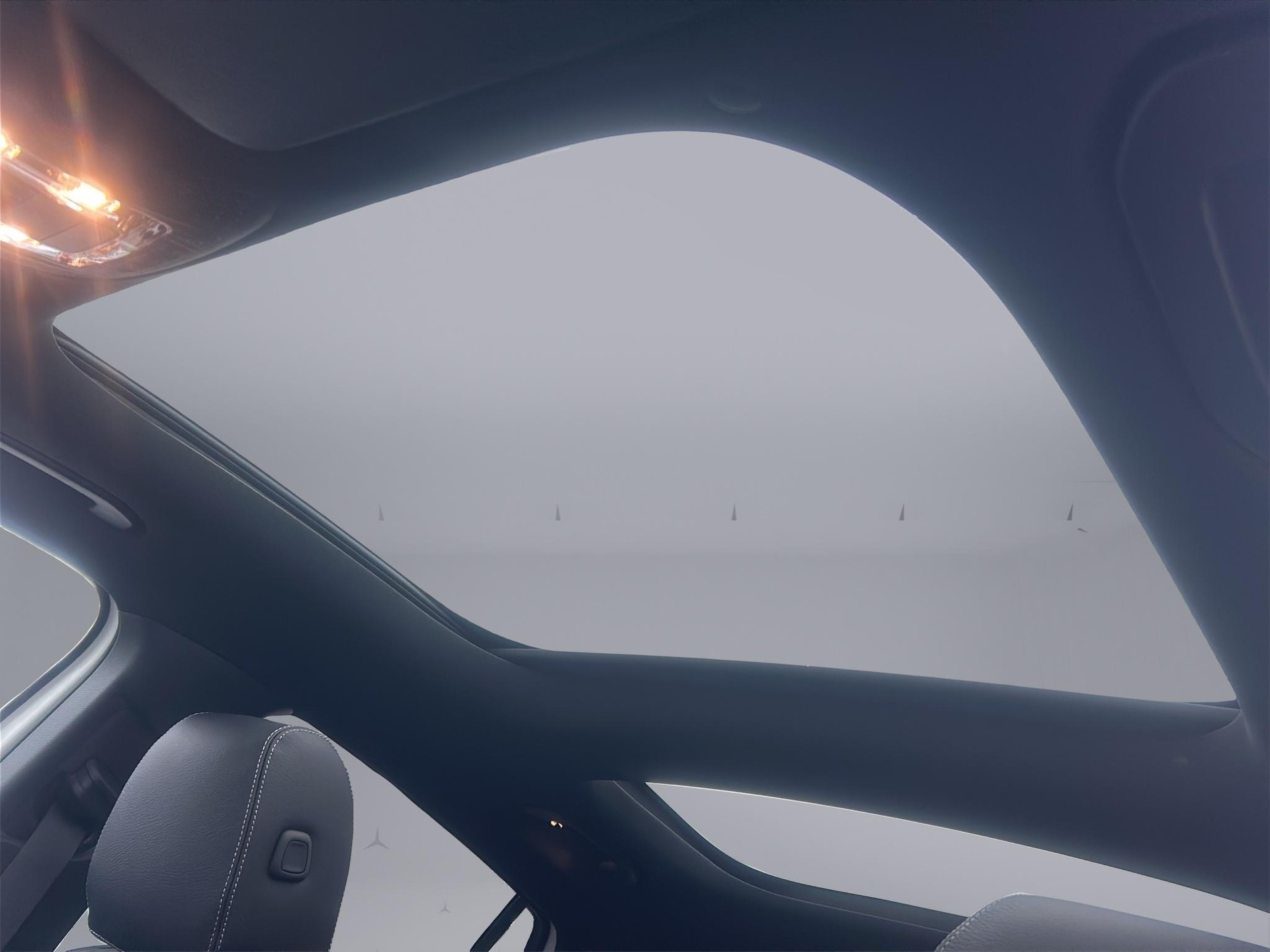 MERCEDES-BENZ GLA 250 Swiss Star AMG Line 4matic-image-18