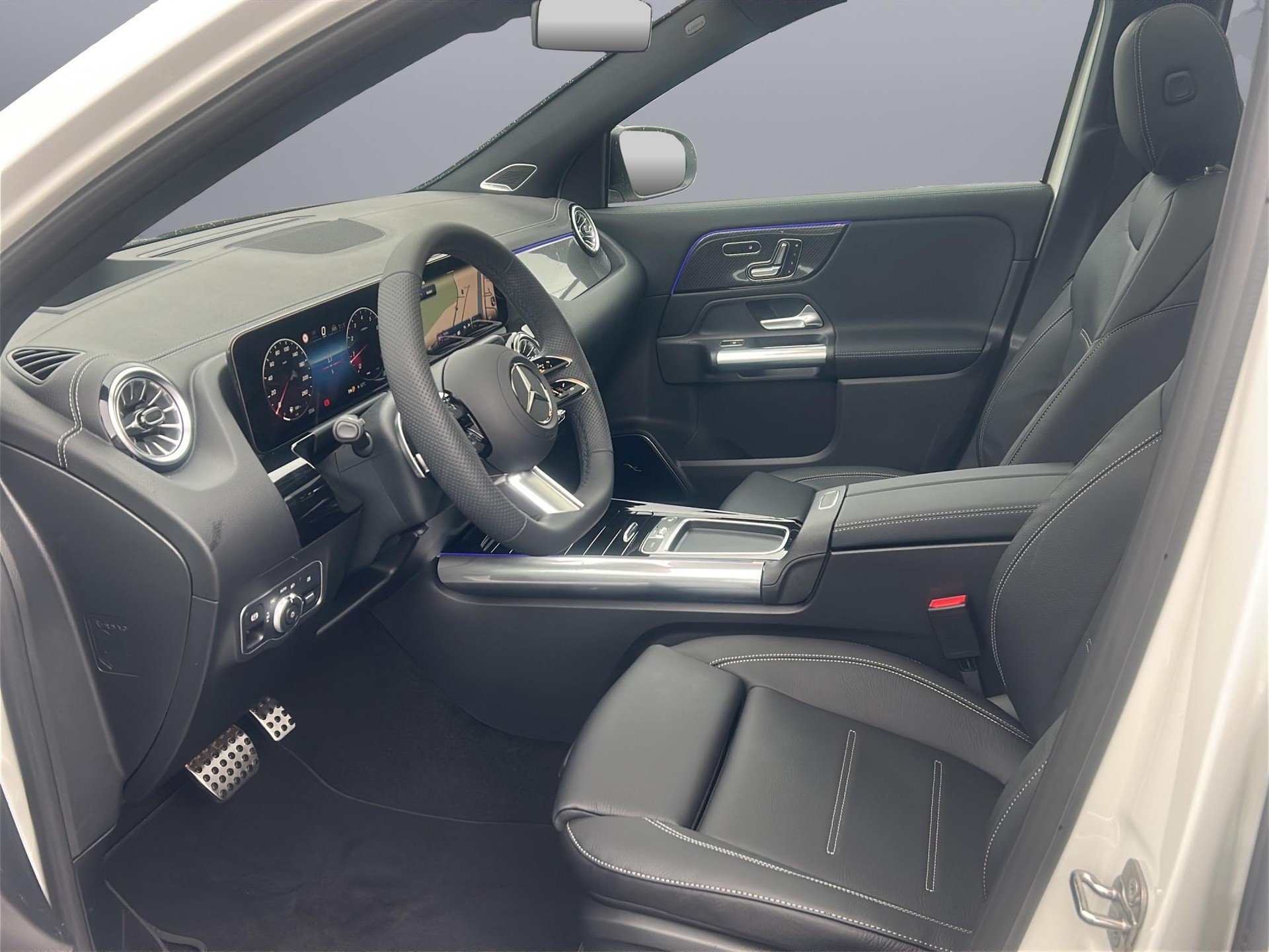 MERCEDES-BENZ GLA 250 Swiss Star AMG Line 4matic-image-8