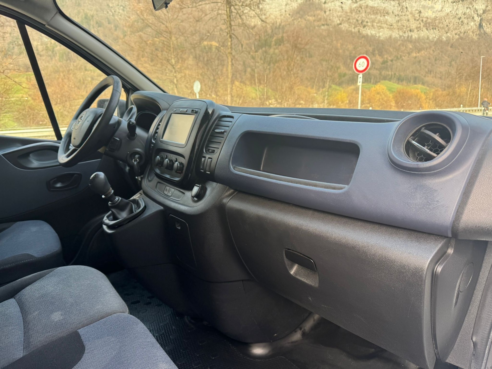 OPEL Vivaro 1.6CDTI Tourer 2.7t L1H1-image-10