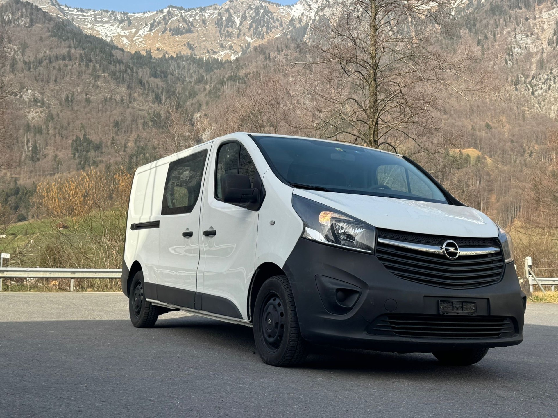 OPEL Vivaro 1.6CDTI Tourer 2.7t L1H1-image-2