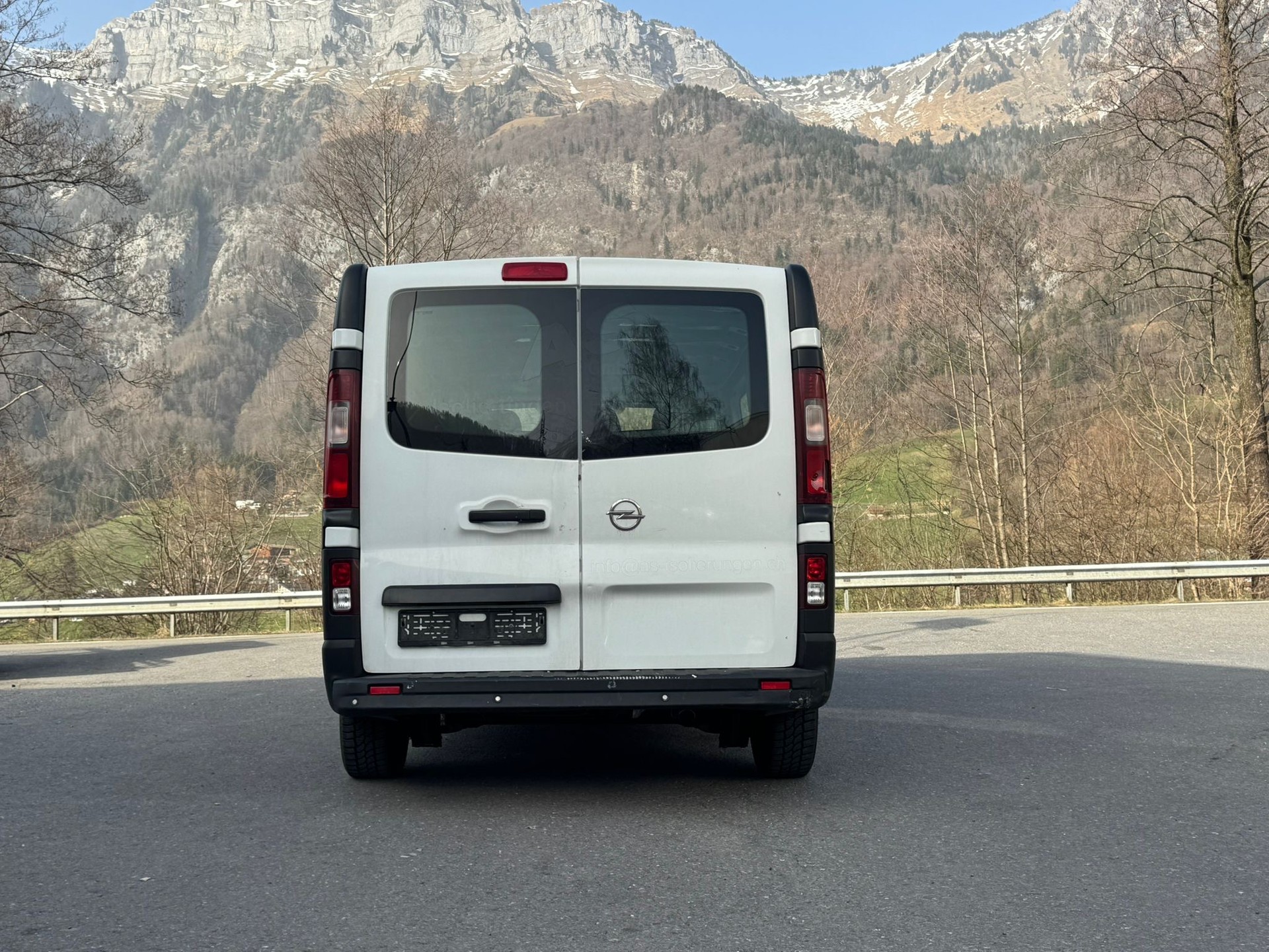 OPEL Vivaro 1.6CDTI Tourer 2.7t L1H1-image-3