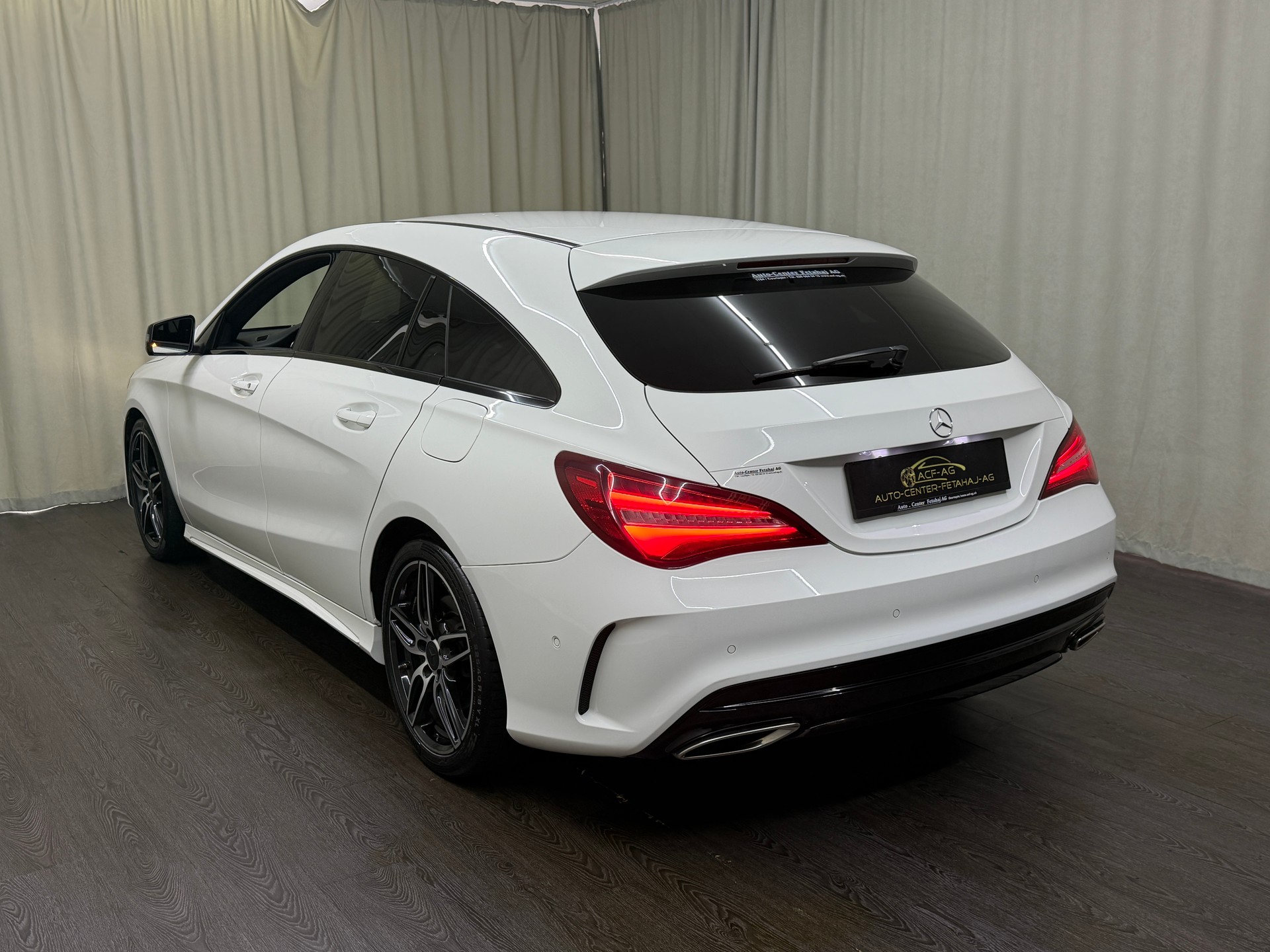 MERCEDES-BENZ CLA Shooting Br 200 d Swiss Star AMG Line 4M-image-5