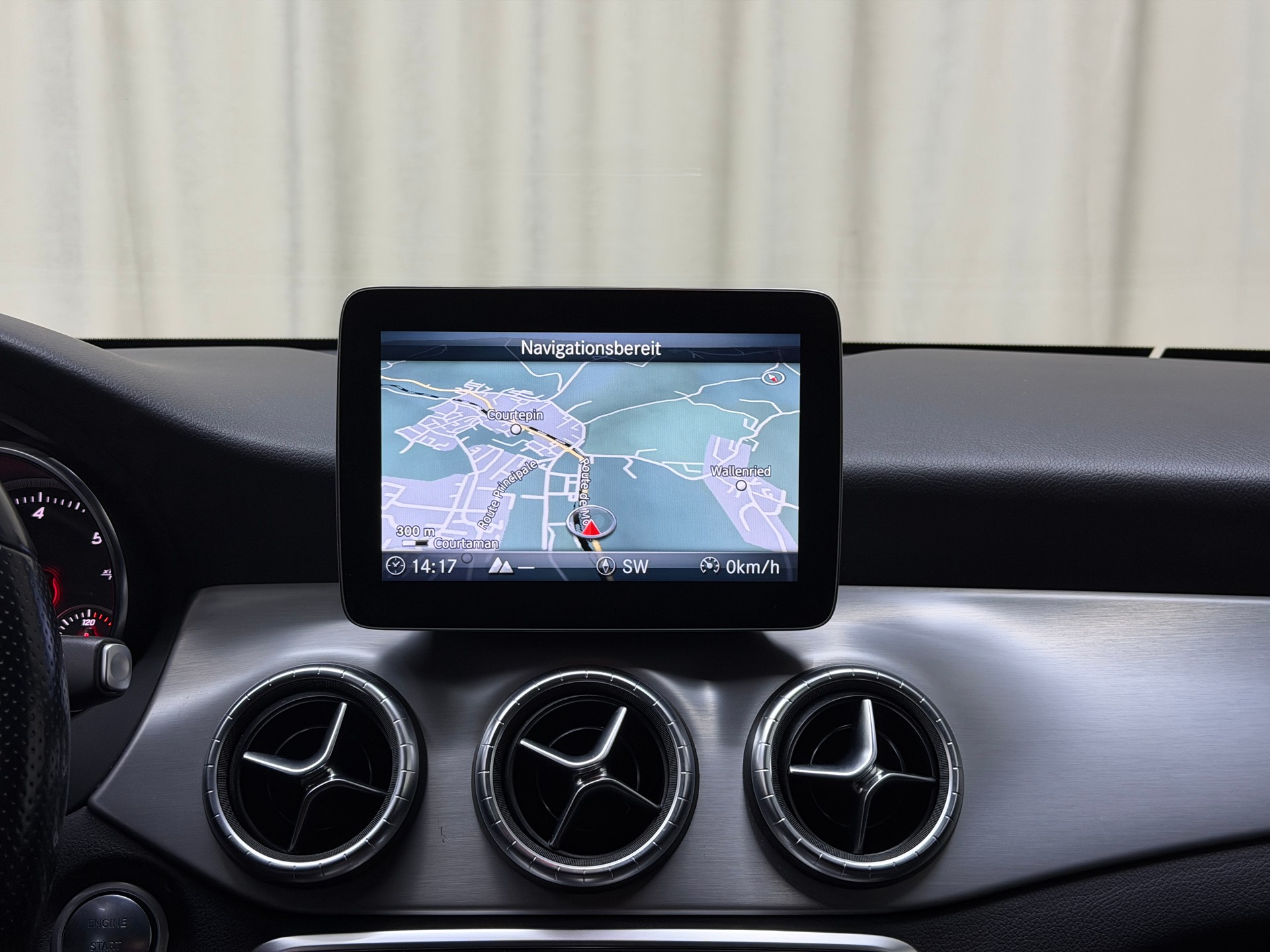 MERCEDES-BENZ CLA Shooting Br 200 d Swiss Star AMG Line 4M-image-9