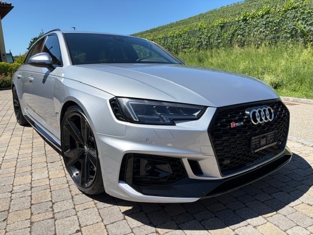 AUDI RS4 Avant 2.9 TFSI quattro tiptronic-image-0