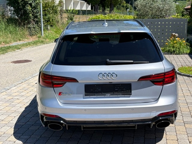 AUDI RS4 Avant 2.9 TFSI quattro tiptronic-image-1