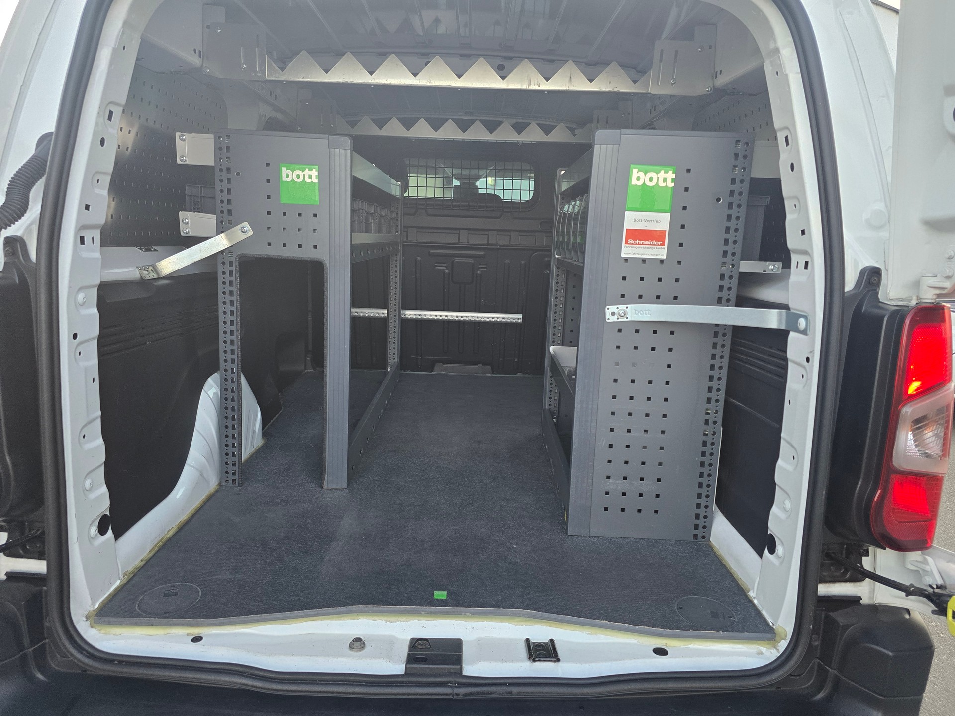 PEUGEOT Partner 1.5 Blue HDi s/s Asphalt Long 1000kg*Frsch ab MFK"Frisch ab Service**TOP Ausstattung*-image-5