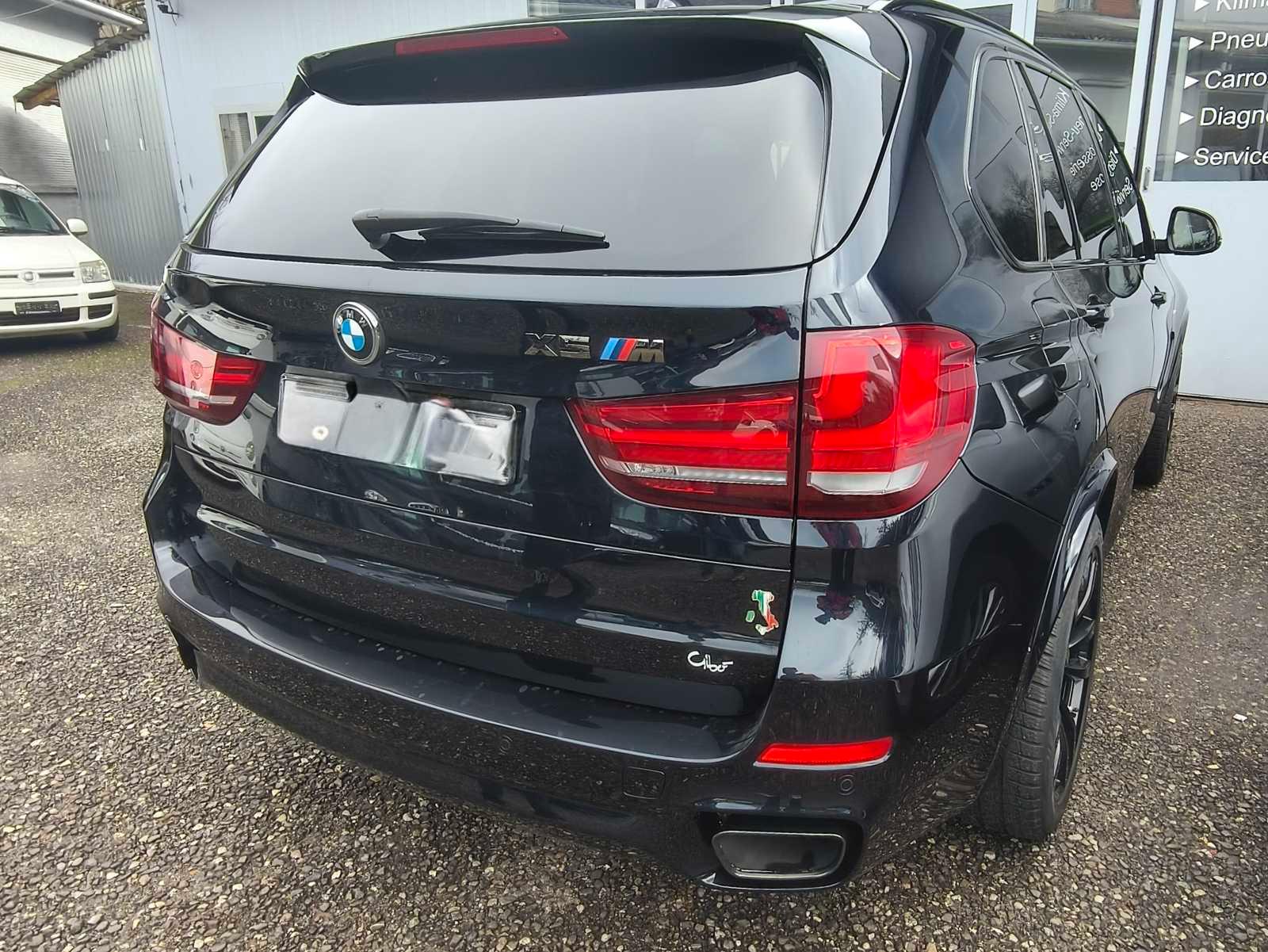 BMW X5 xDrive M50d Pure M Sport Plus Steptronic-showroom-element-1